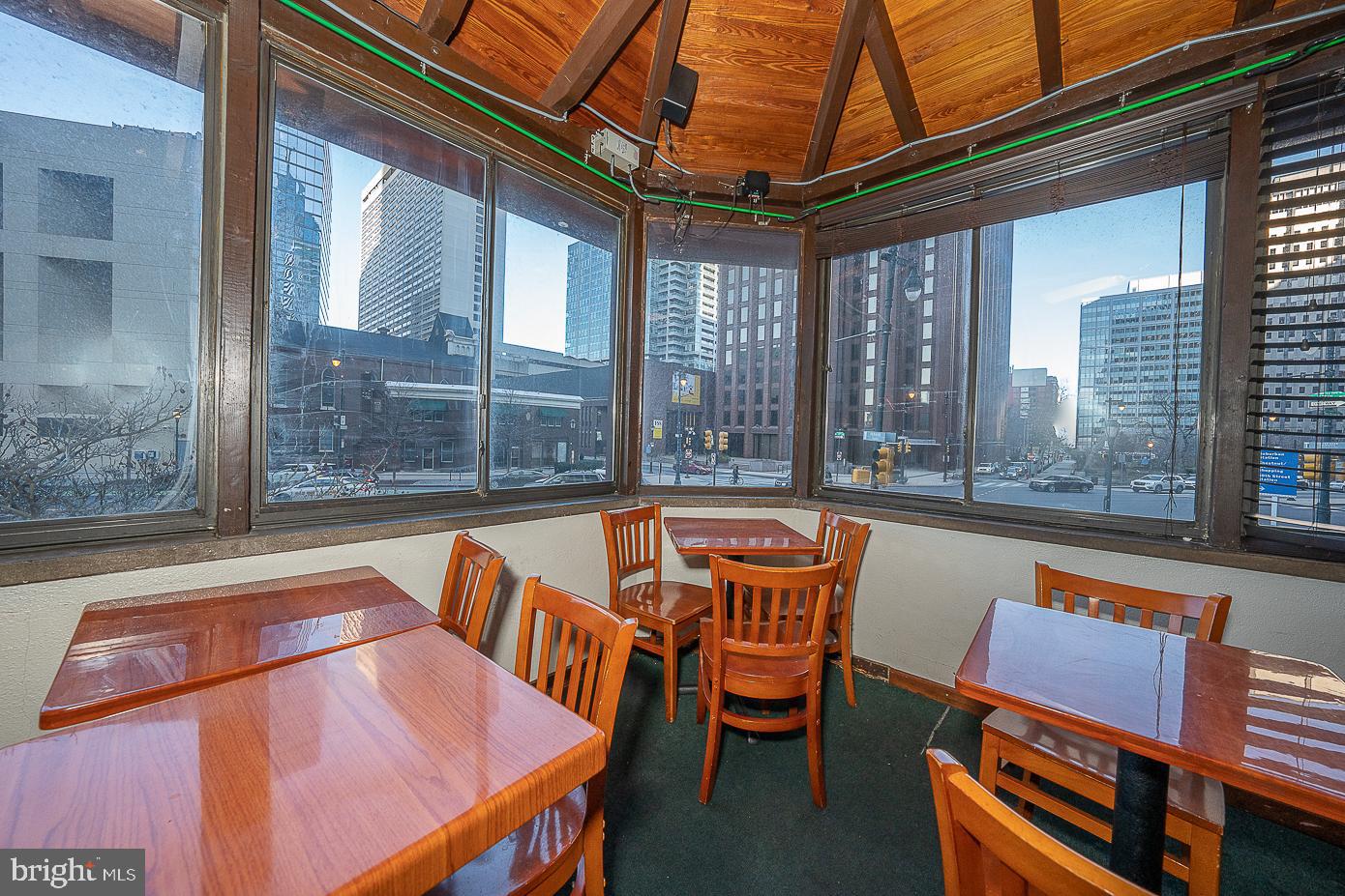 CENTER CITY - Commercial Sale