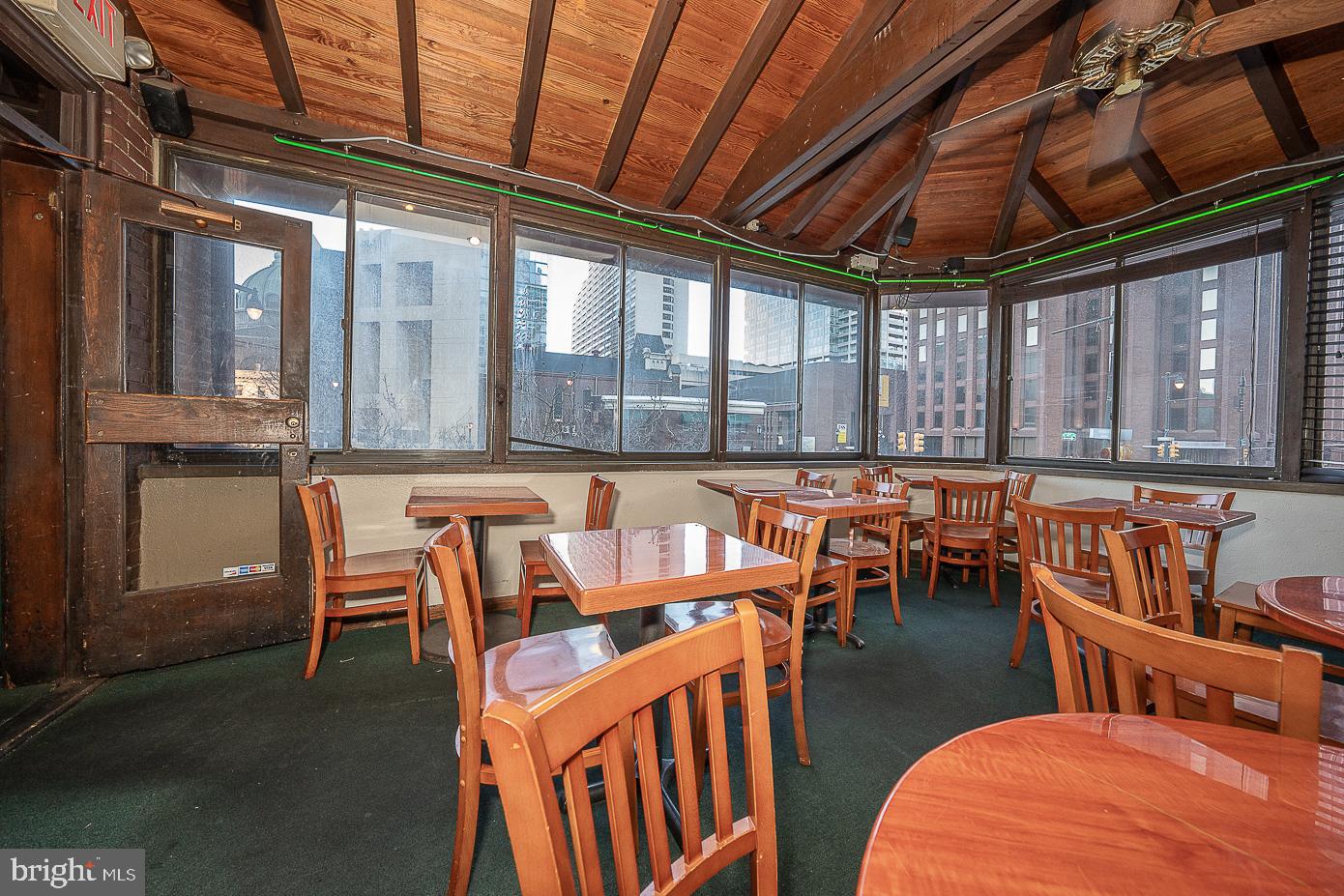 CENTER CITY - Commercial Sale