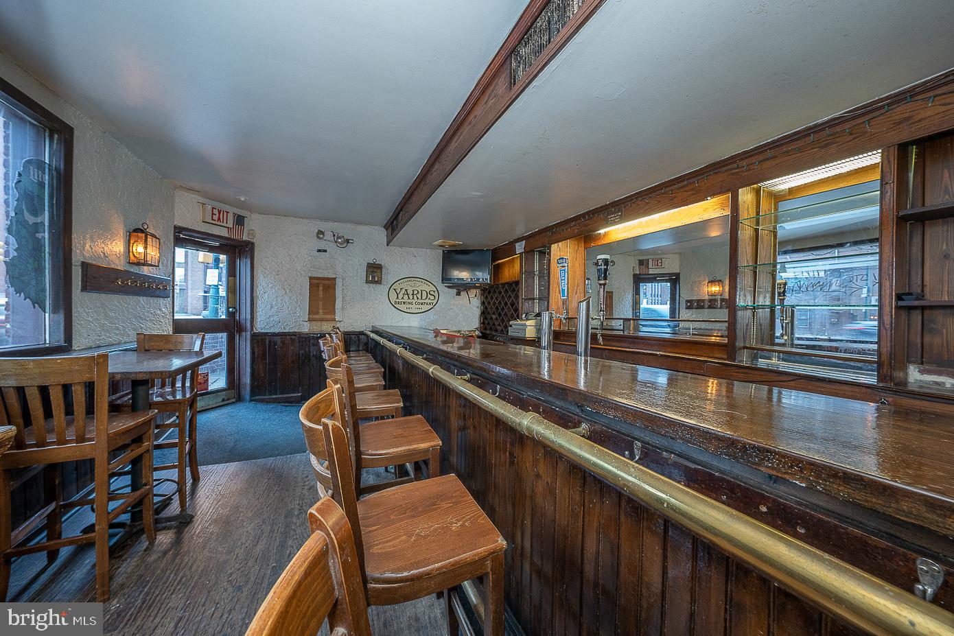 CENTER CITY - Commercial Sale