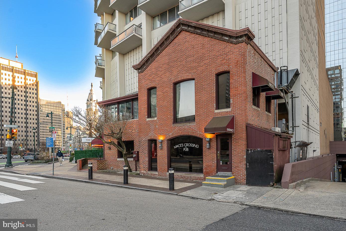 CENTER CITY - Commercial Sale