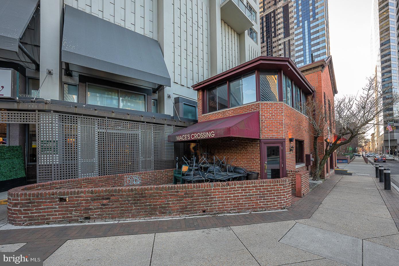 CENTER CITY - Commercial Sale