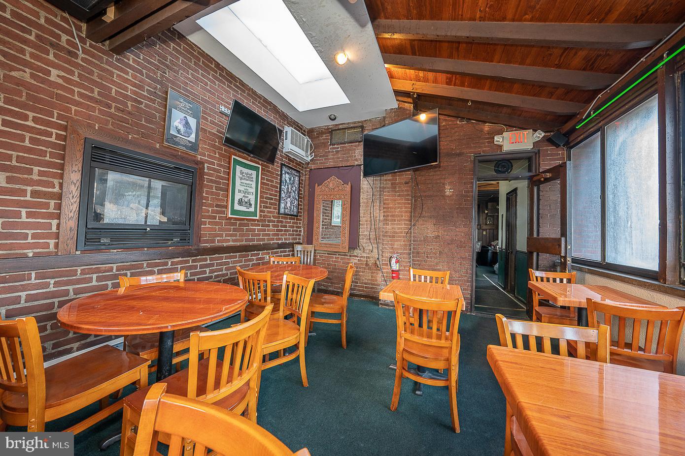 CENTER CITY - Commercial Sale