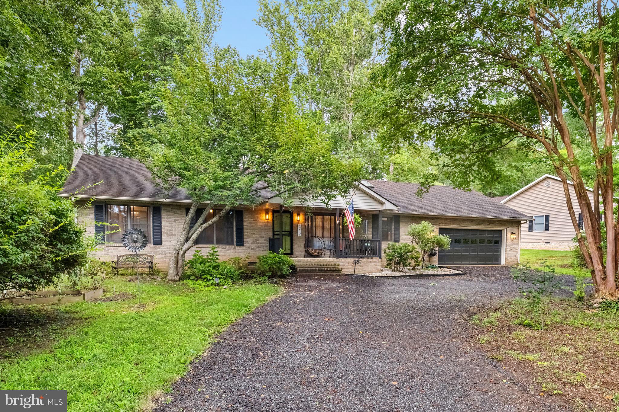 4212 LAKEVIEW PARKWAY