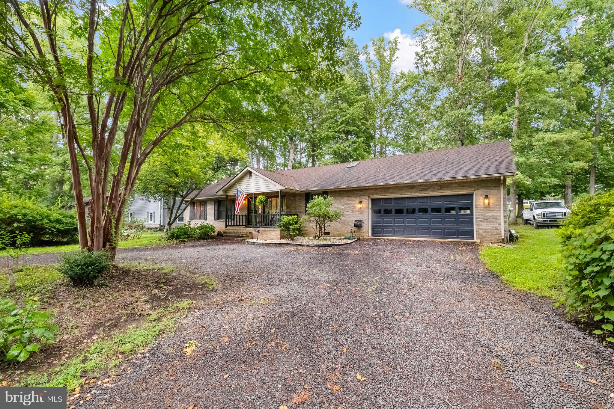 4212 LAKEVIEW PARKWAY