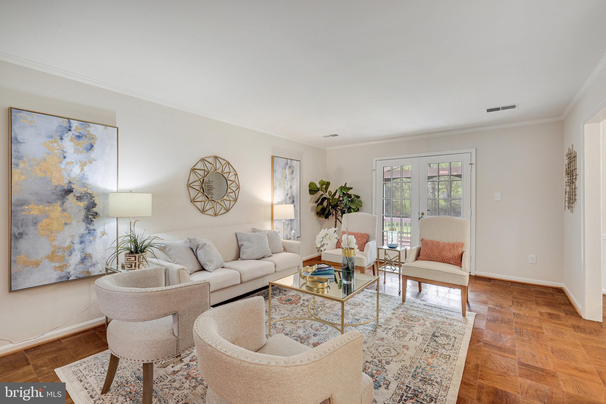 FAIRFAX COUNTRY CLUB ESTATES - Residential