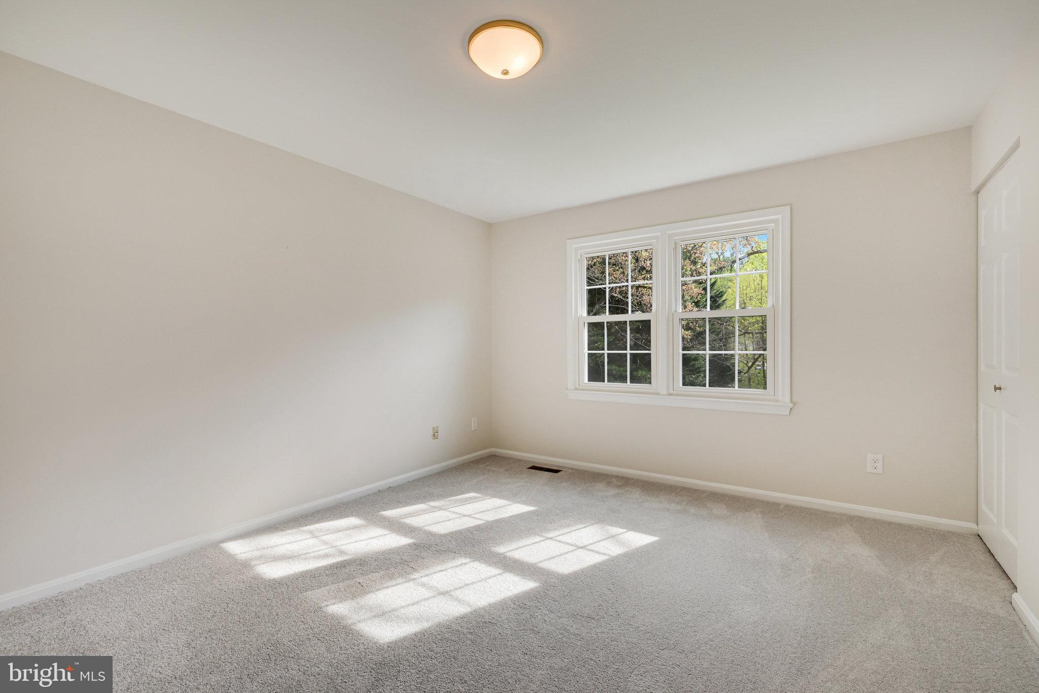 FAIRFAX COUNTRY CLUB ESTATES - Residential