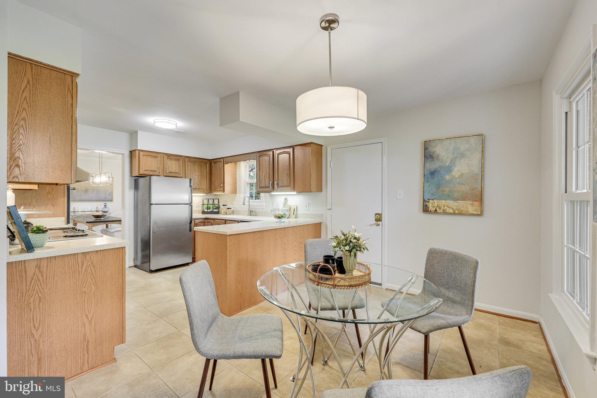 FAIRFAX COUNTRY CLUB ESTATES - Residential