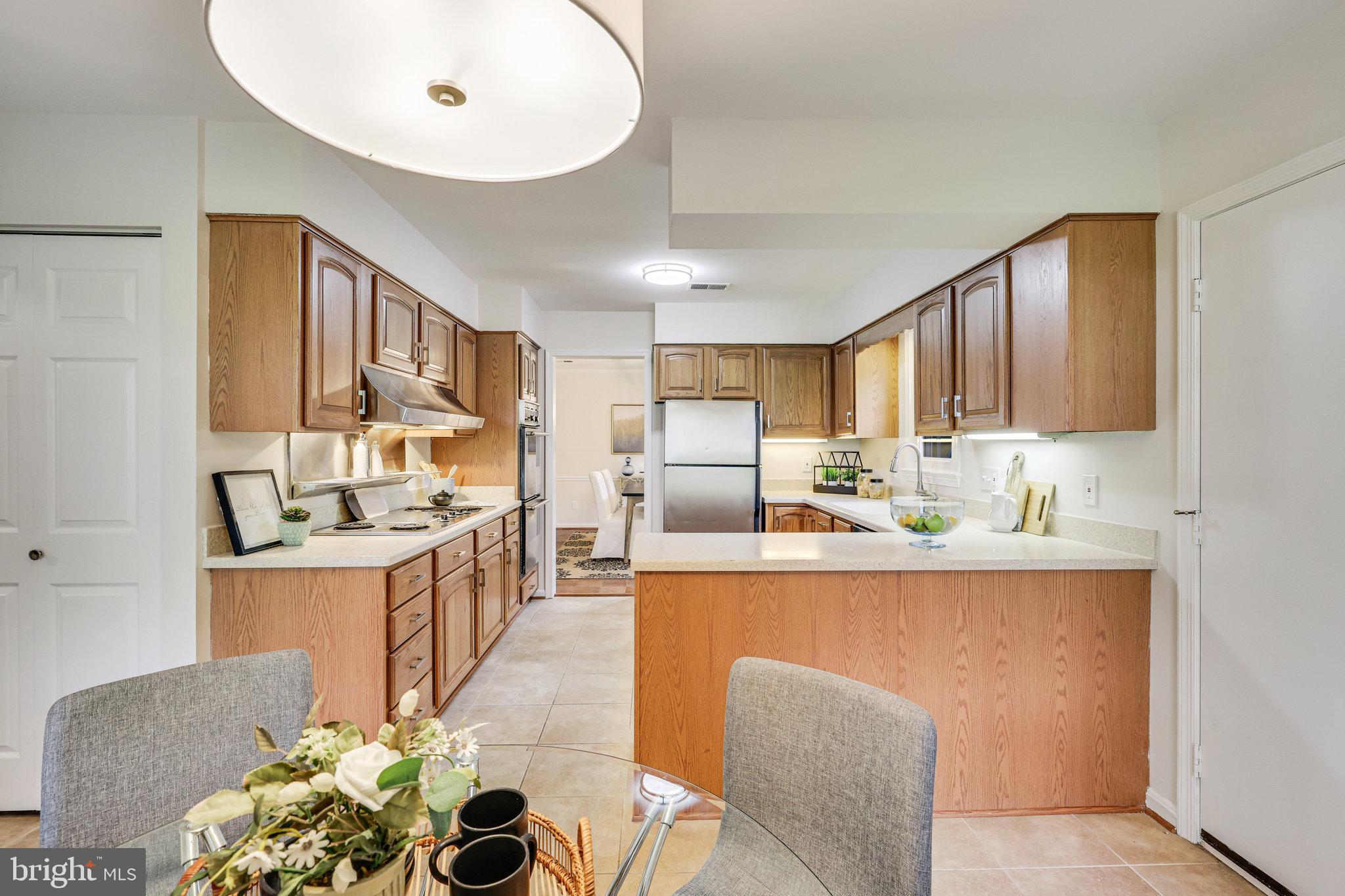 FAIRFAX COUNTRY CLUB ESTATES - Residential