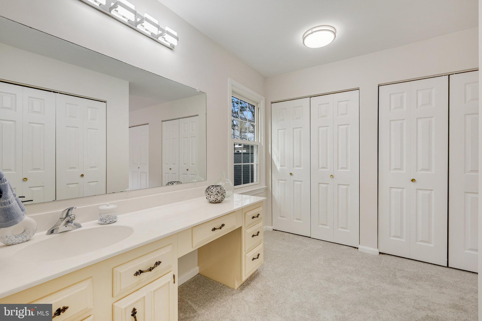 FAIRFAX COUNTRY CLUB ESTATES - Residential