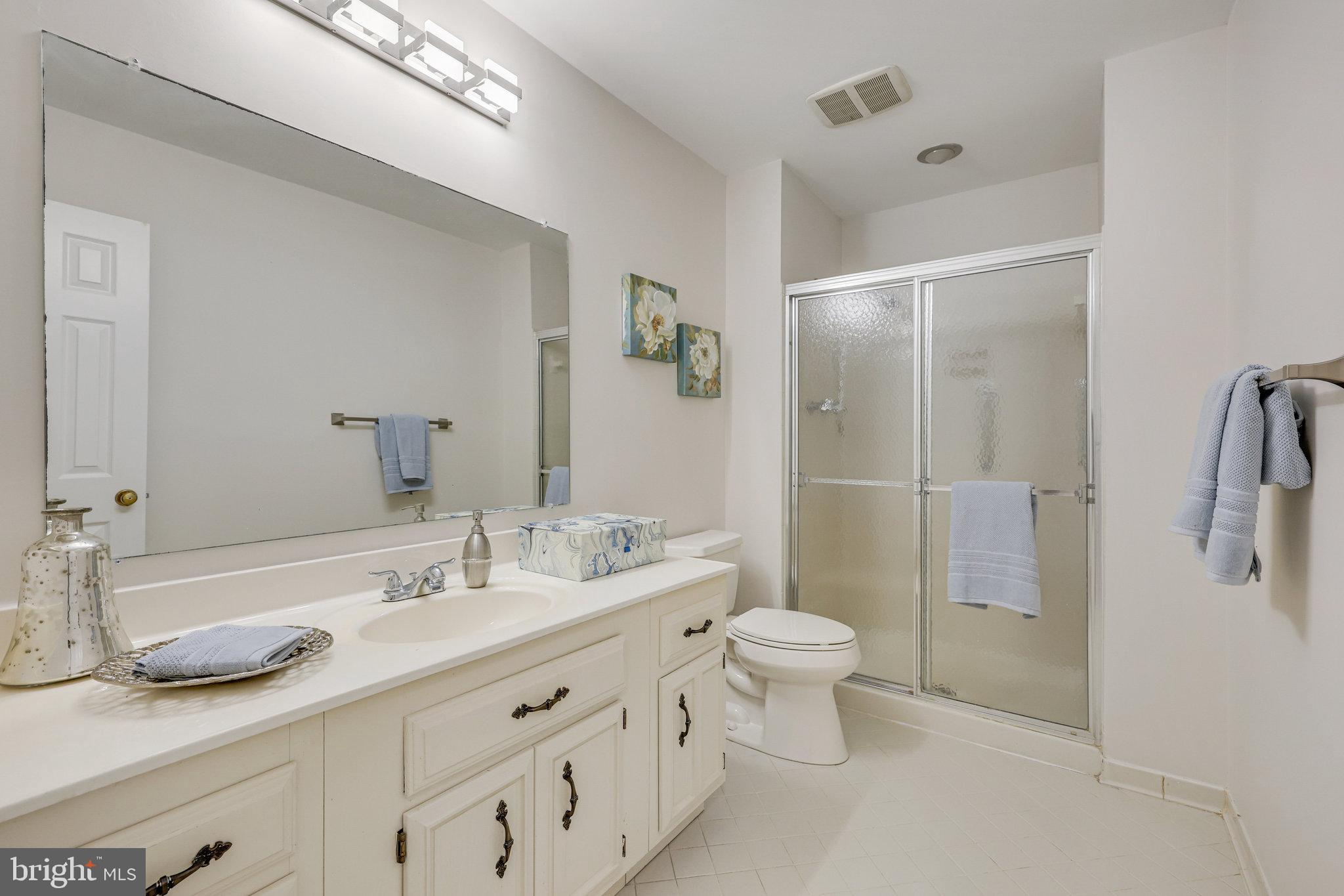 FAIRFAX COUNTRY CLUB ESTATES - Residential