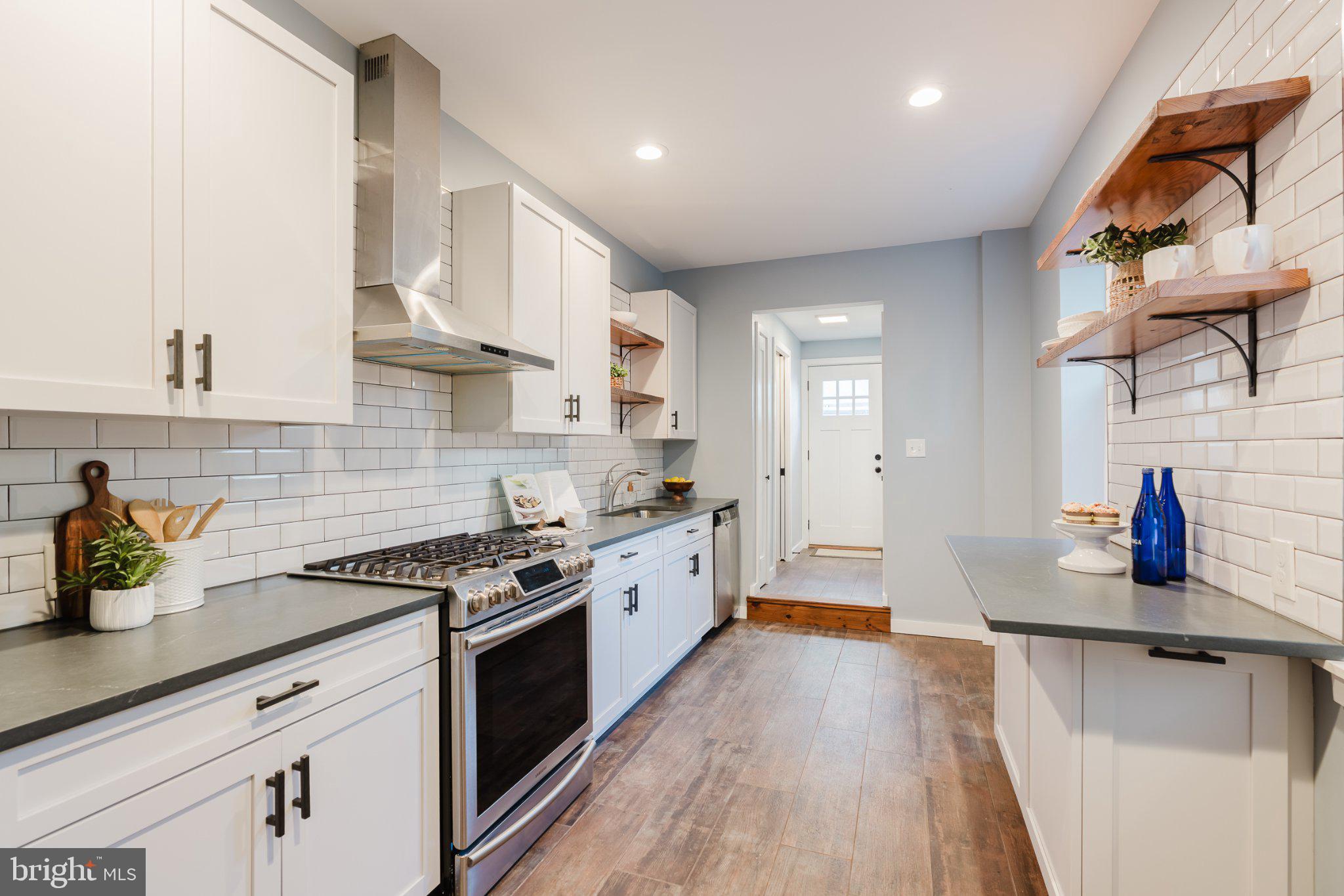 BUTCHERS HILL - Residential