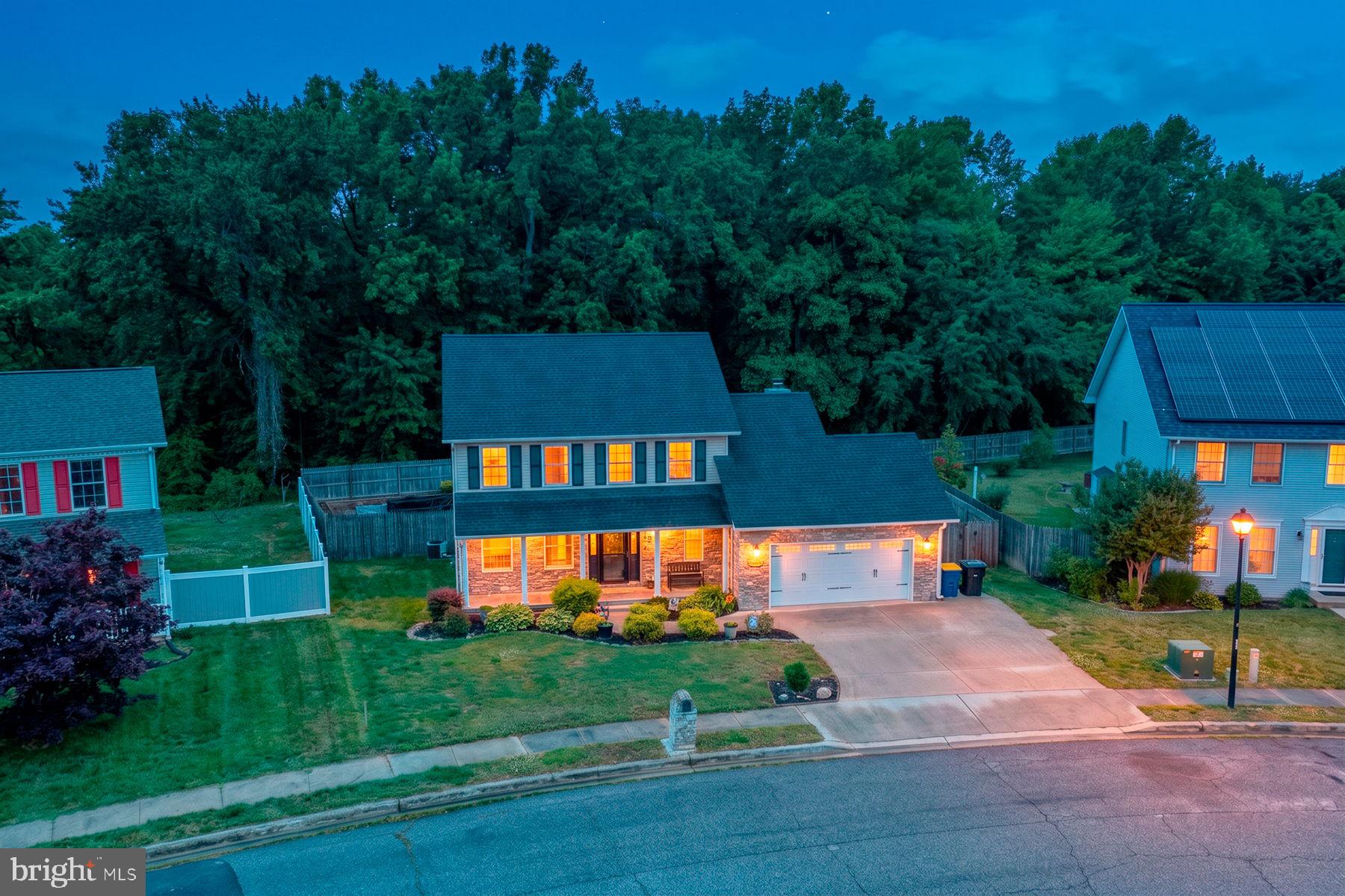 209 CAROLINE PLACE N