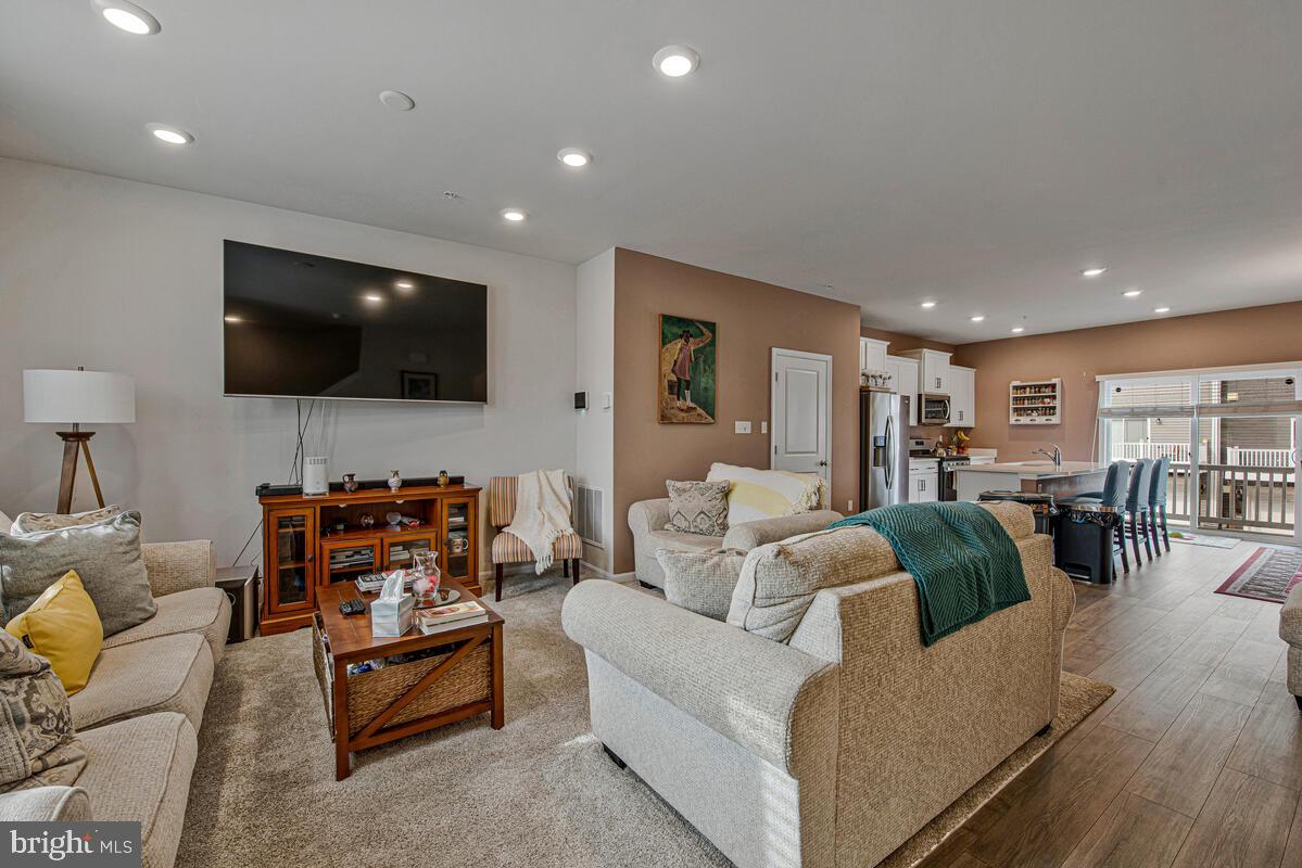 WOODMORE OVERLOOK - Residential