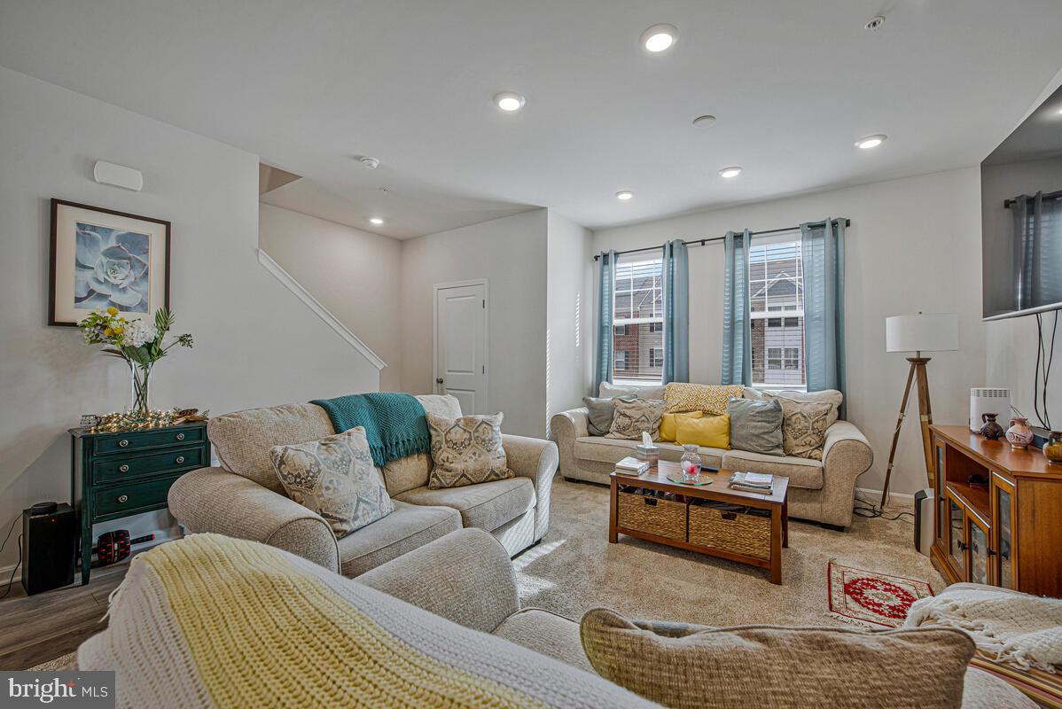 WOODMORE OVERLOOK - Residential