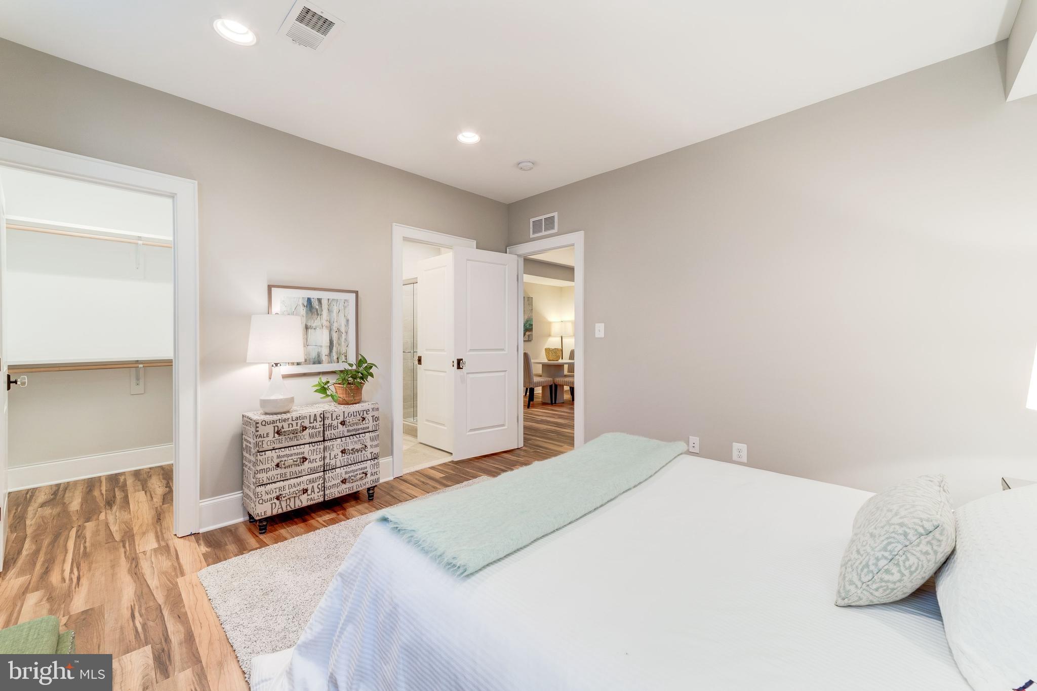 LEE HEIGHTS - Residential