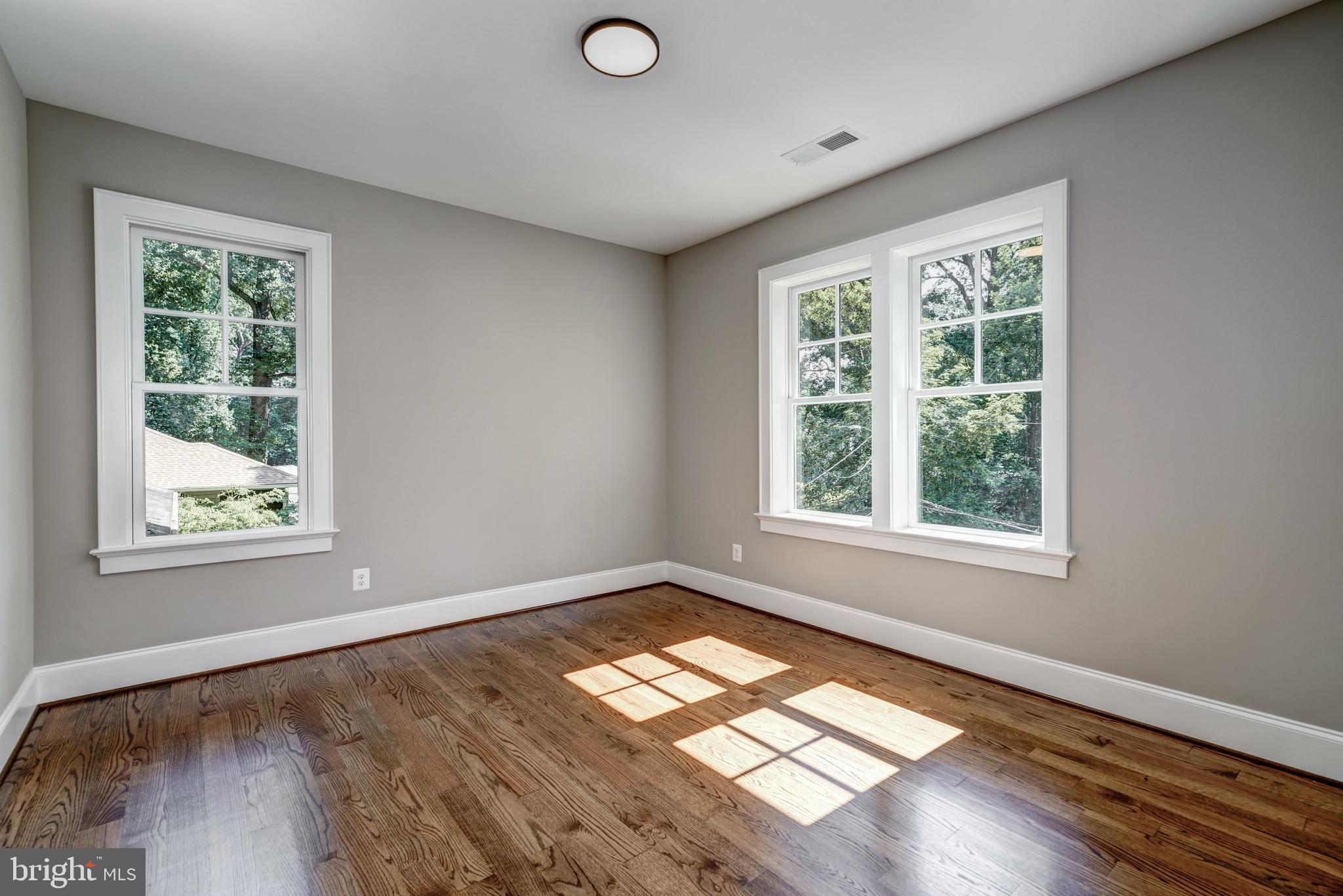 LEE HEIGHTS - Residential