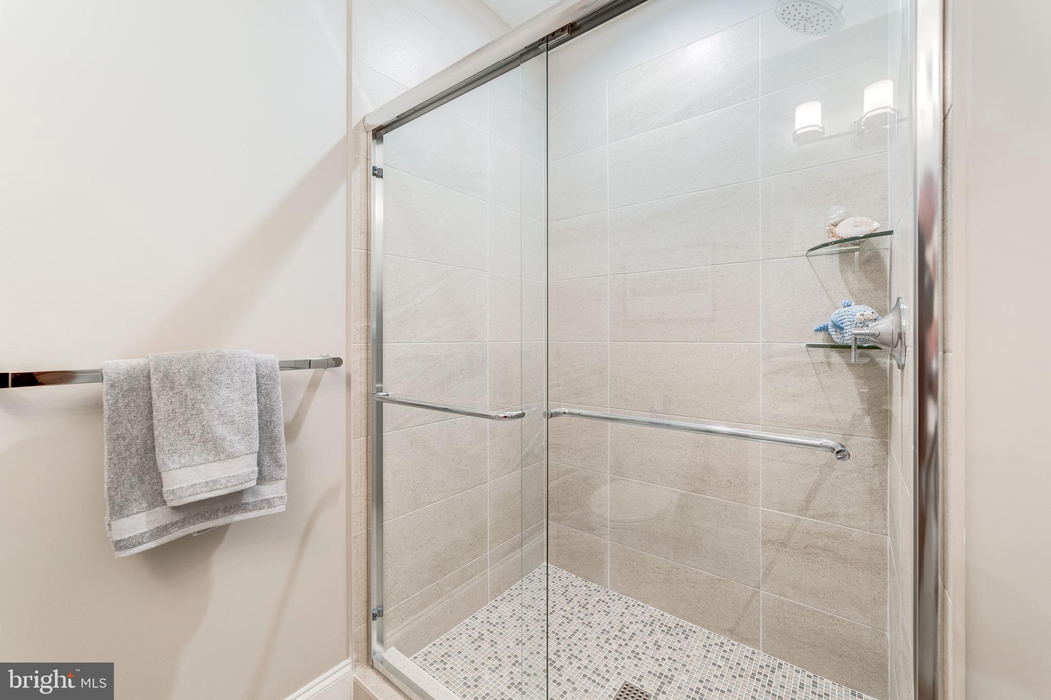 LEE HEIGHTS - Residential