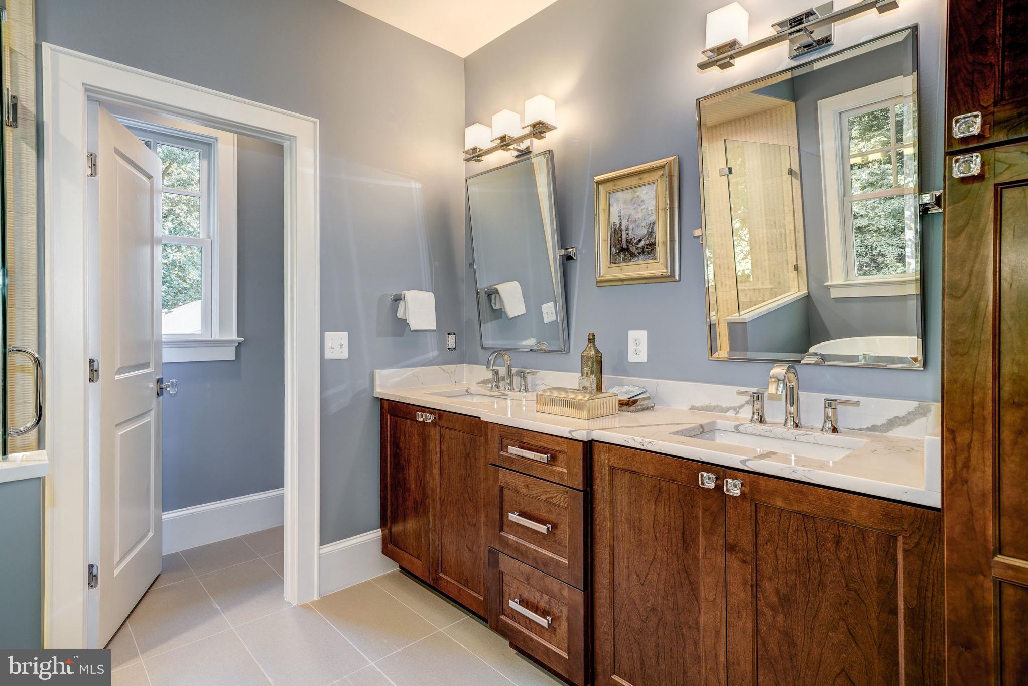 LEE HEIGHTS - Residential