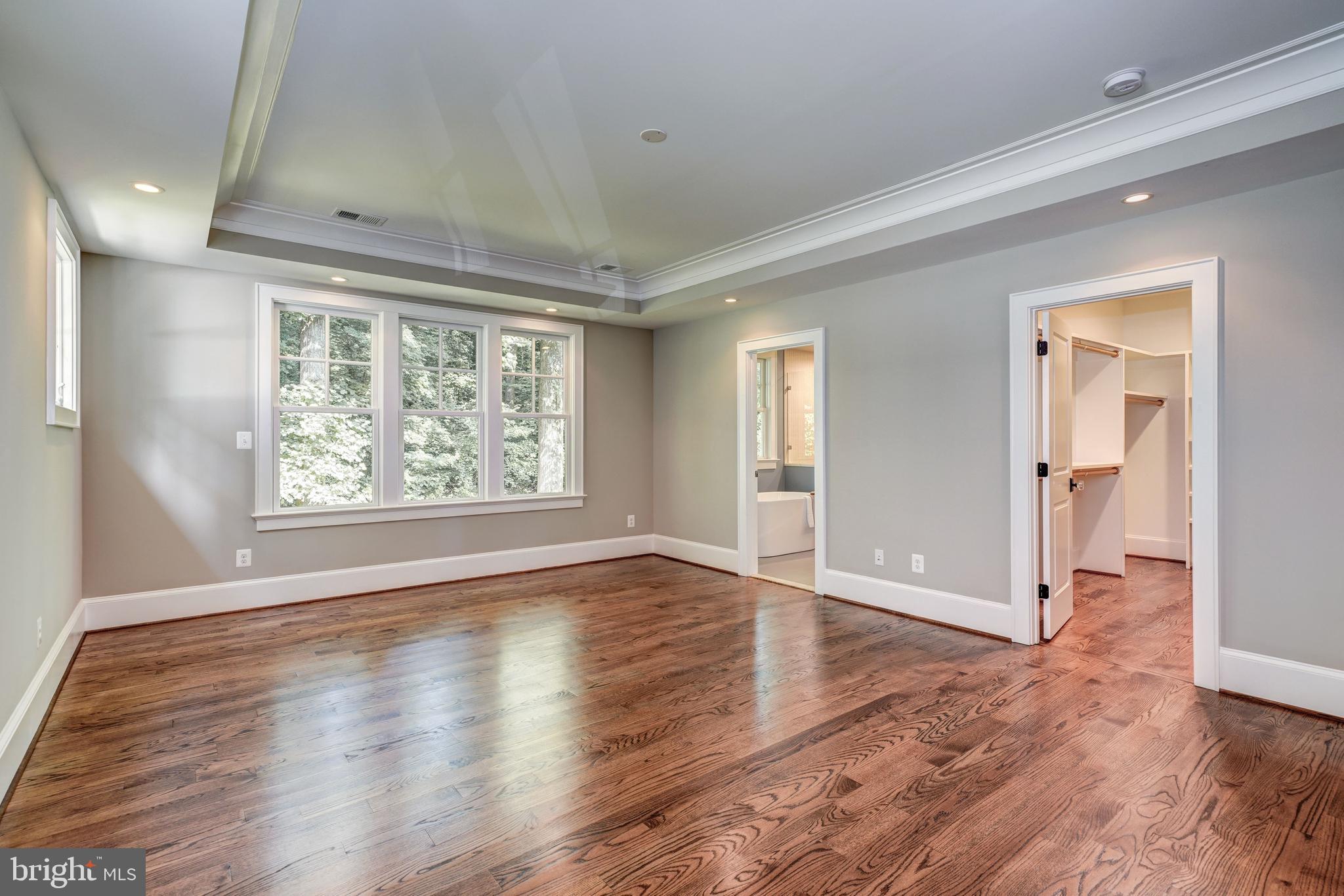 LEE HEIGHTS - Residential