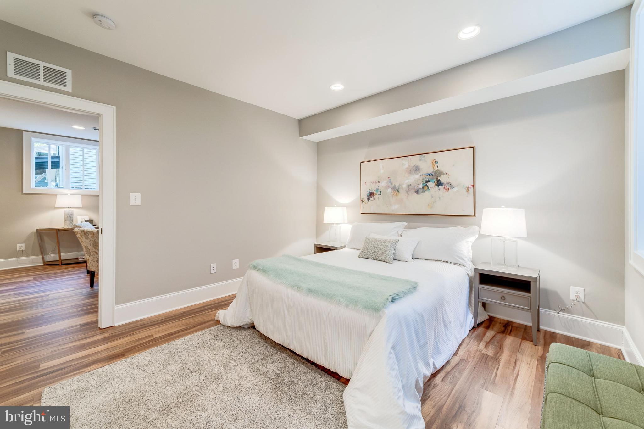 LEE HEIGHTS - Residential