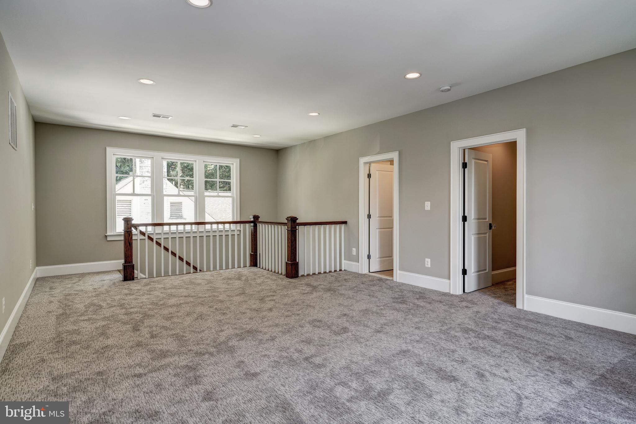 LEE HEIGHTS - Residential