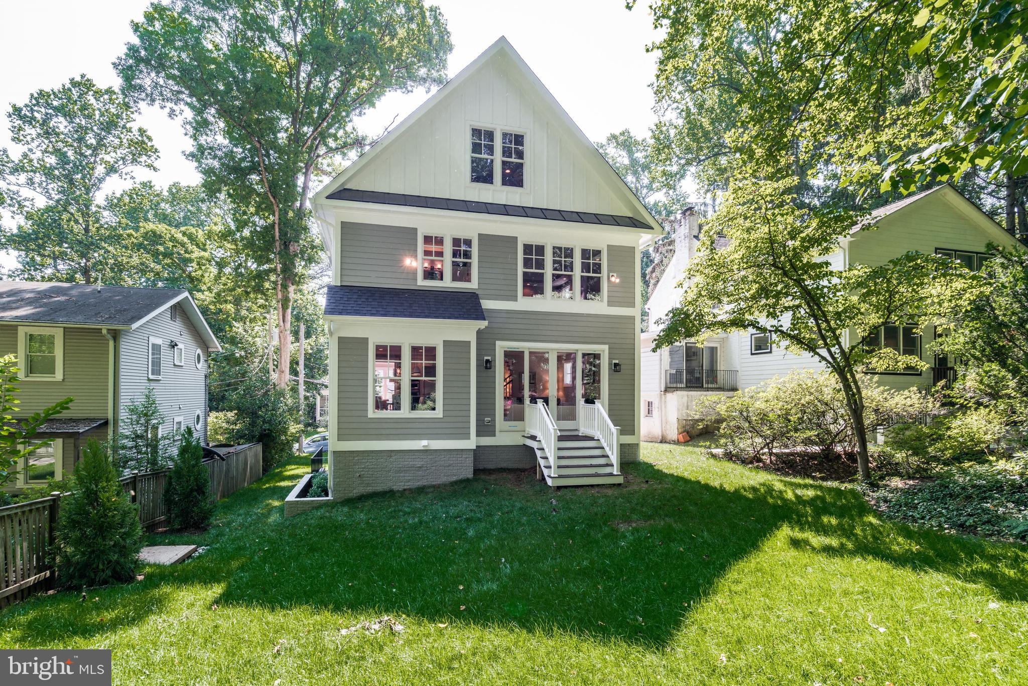 LEE HEIGHTS - Residential