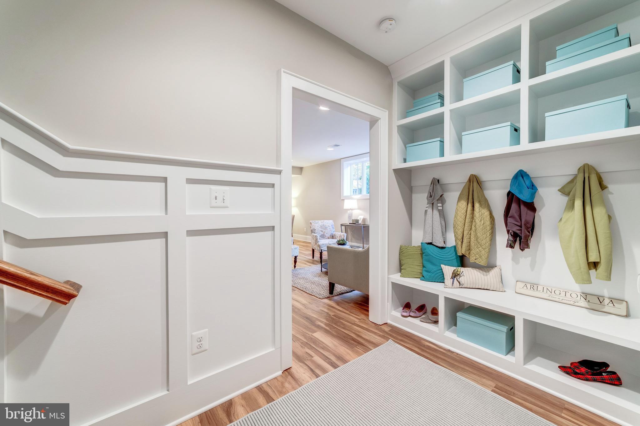 LEE HEIGHTS - Residential