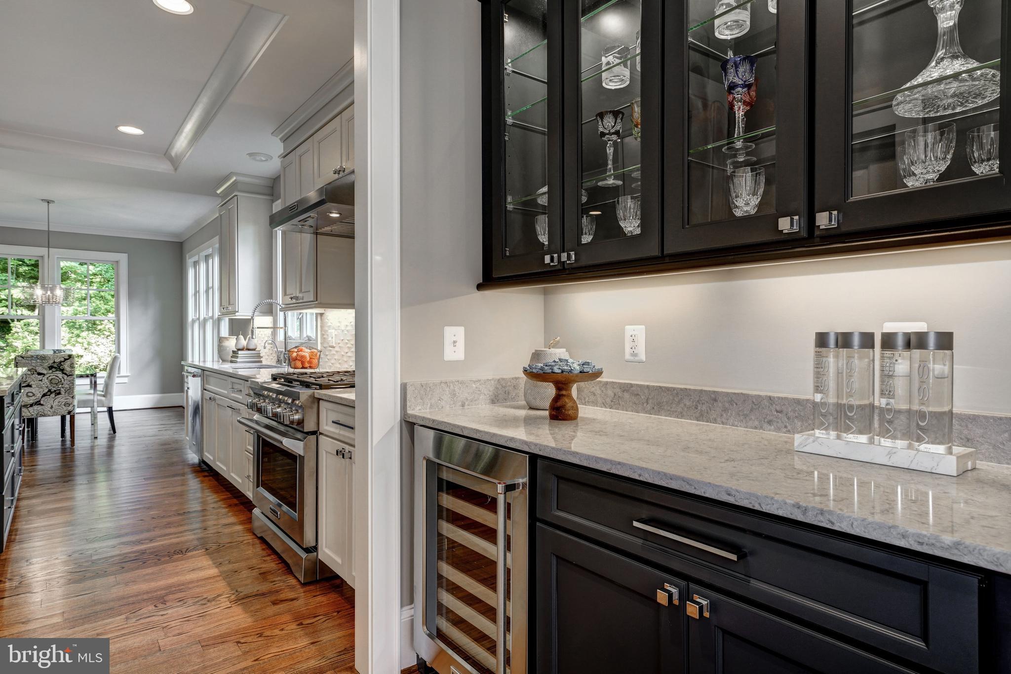 LEE HEIGHTS - Residential