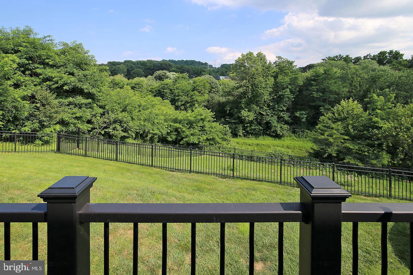 HILLTOP ESTATES - Residential