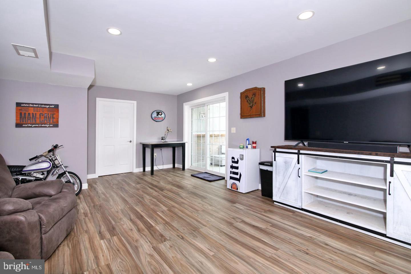 HILLTOP ESTATES - Residential