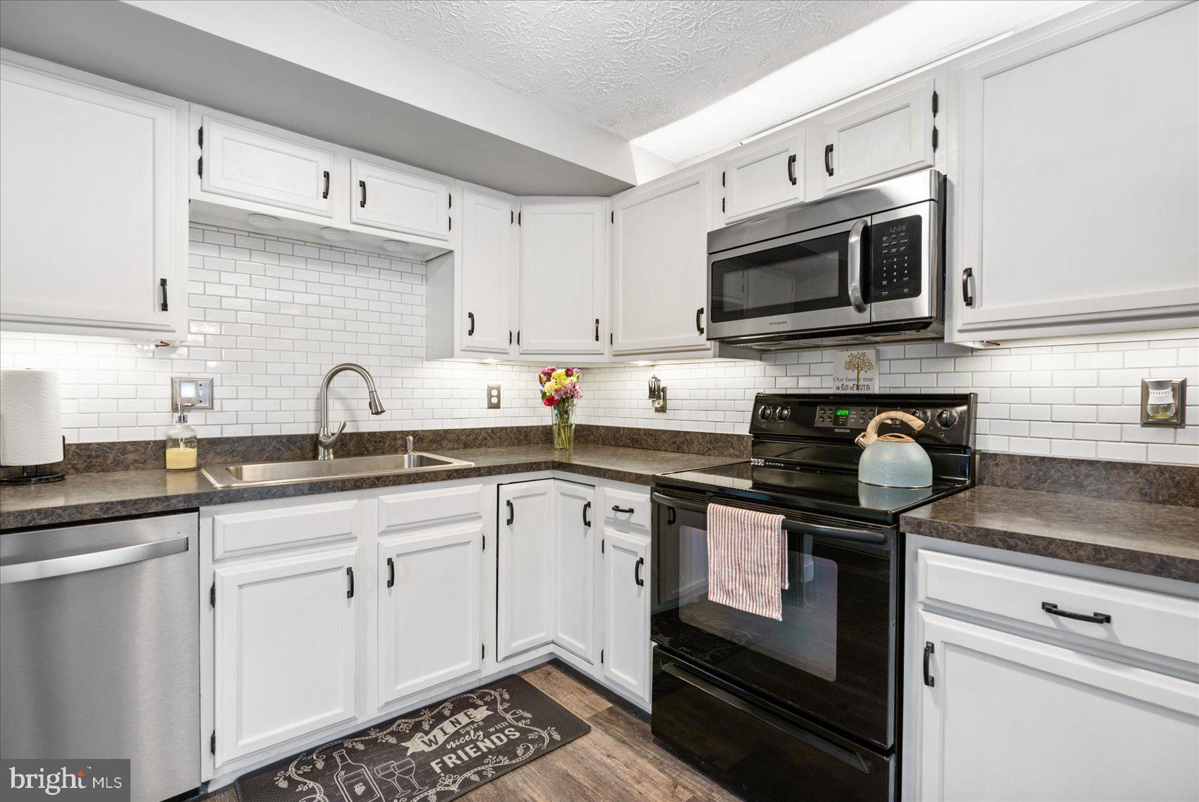 VILLAGE OF VANDERWAY - Residential