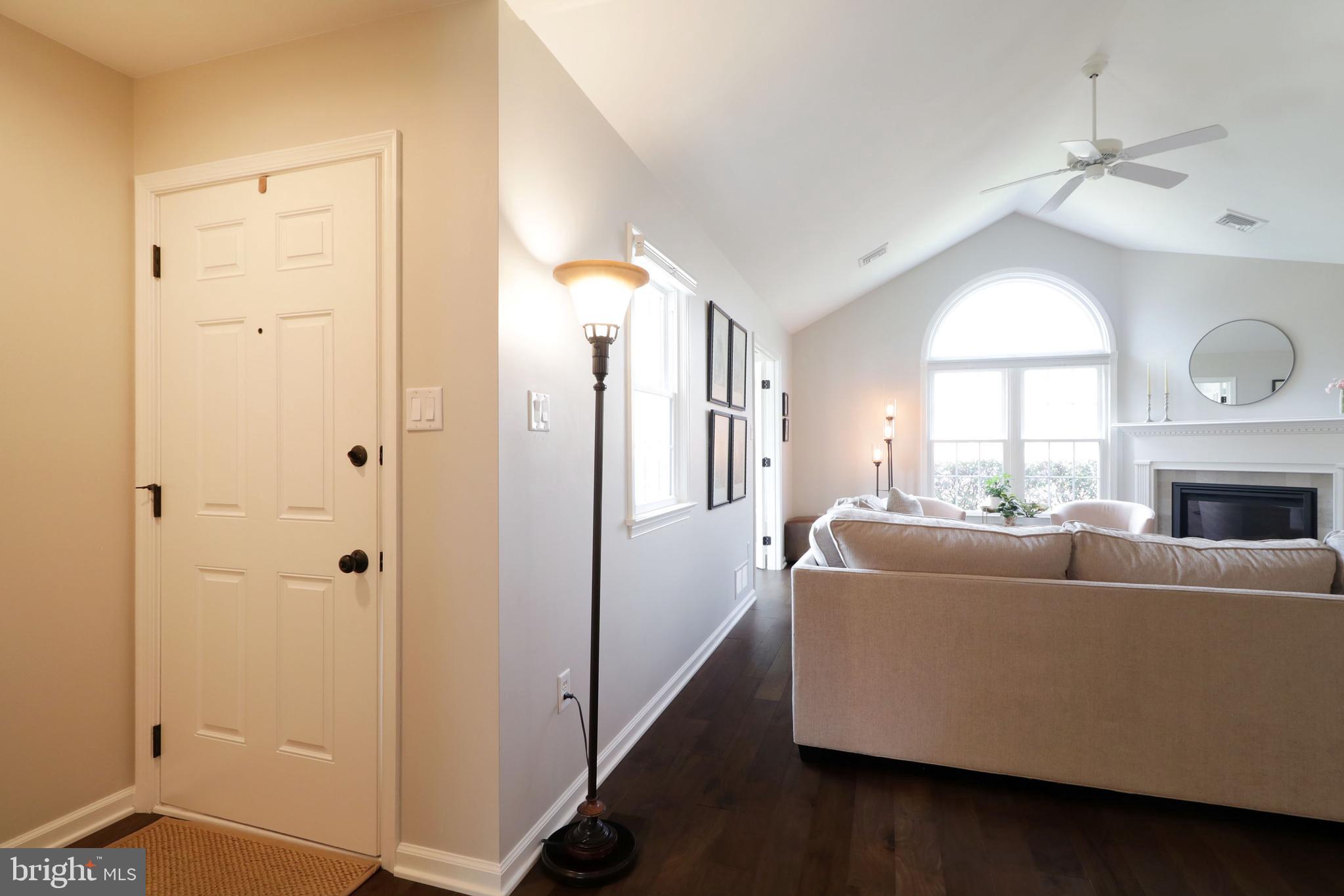 THOROUGHBRED CROSSING - Residential