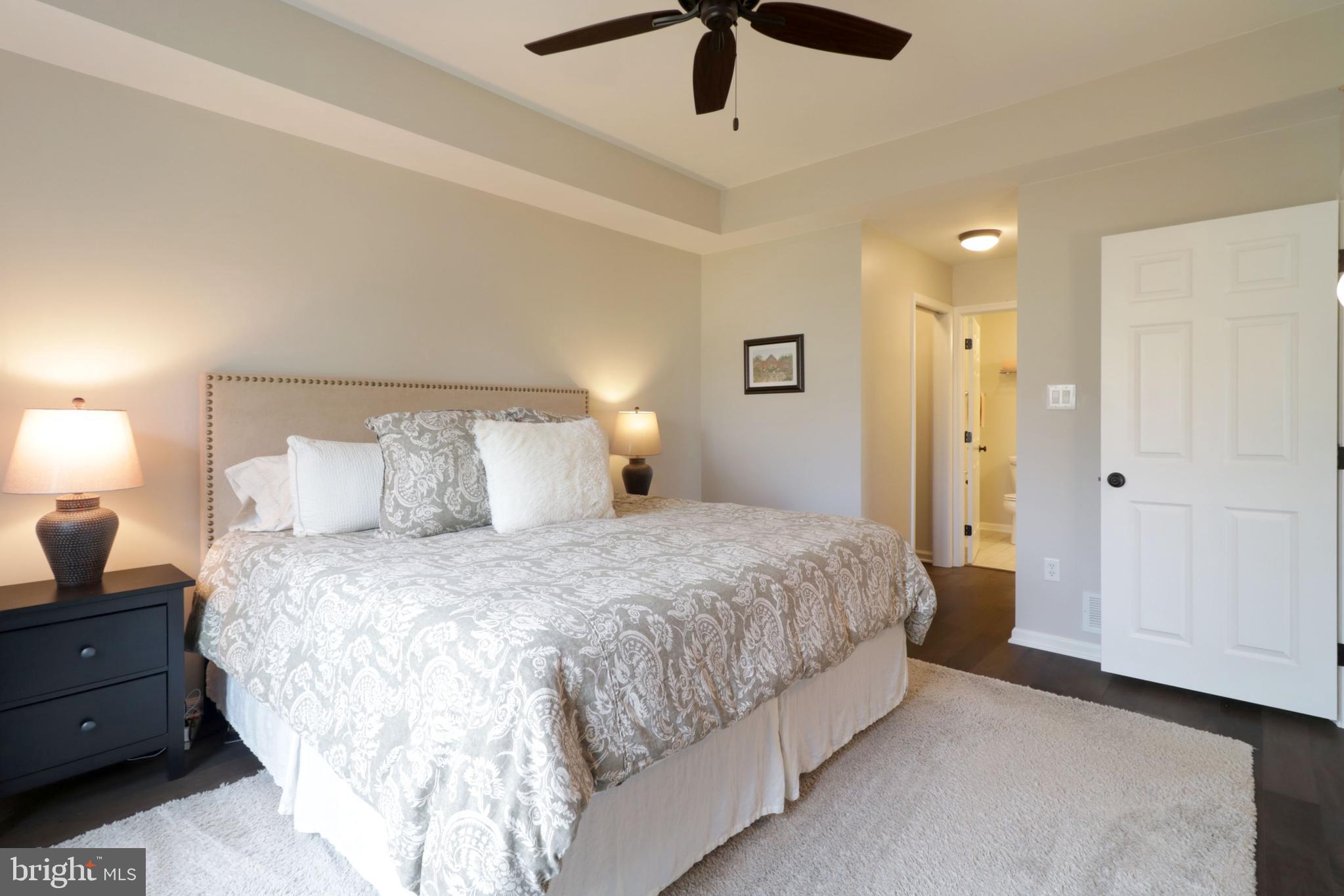 THOROUGHBRED CROSSING - Residential