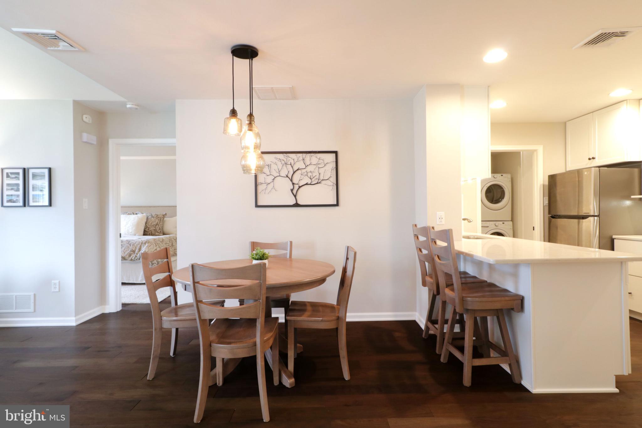 THOROUGHBRED CROSSING - Residential