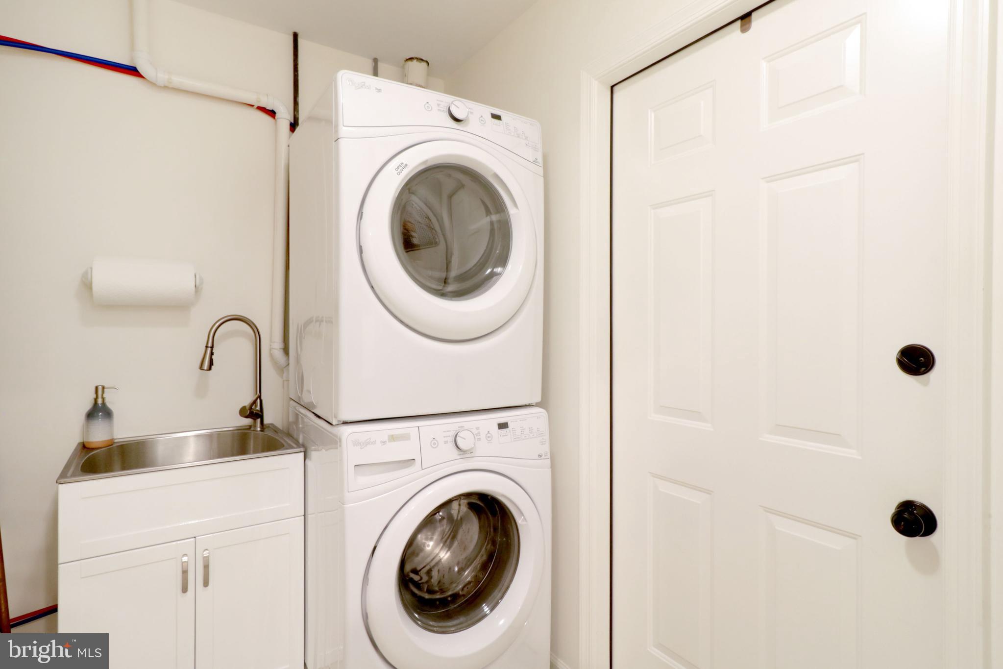 THOROUGHBRED CROSSING - Residential