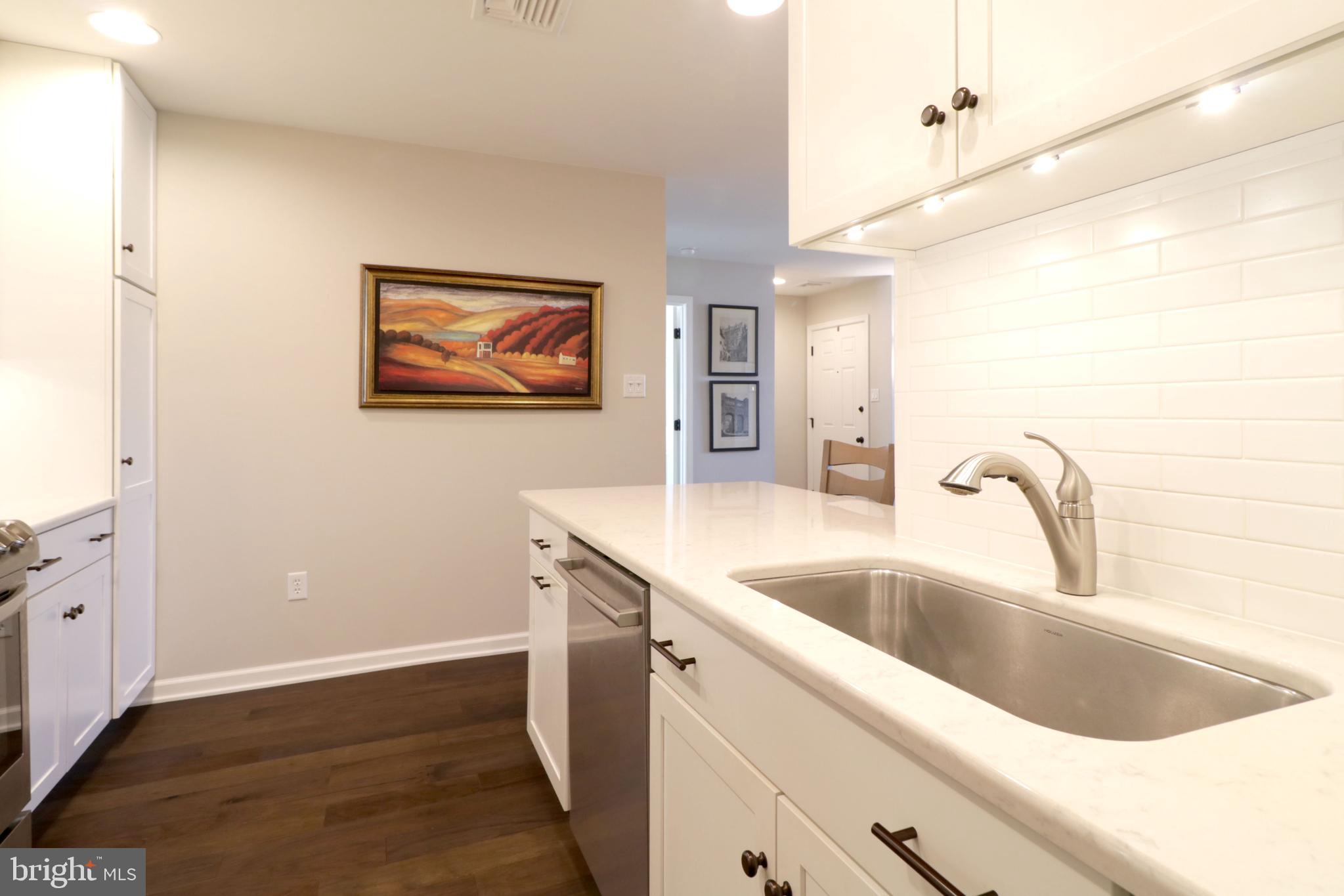 THOROUGHBRED CROSSING - Residential