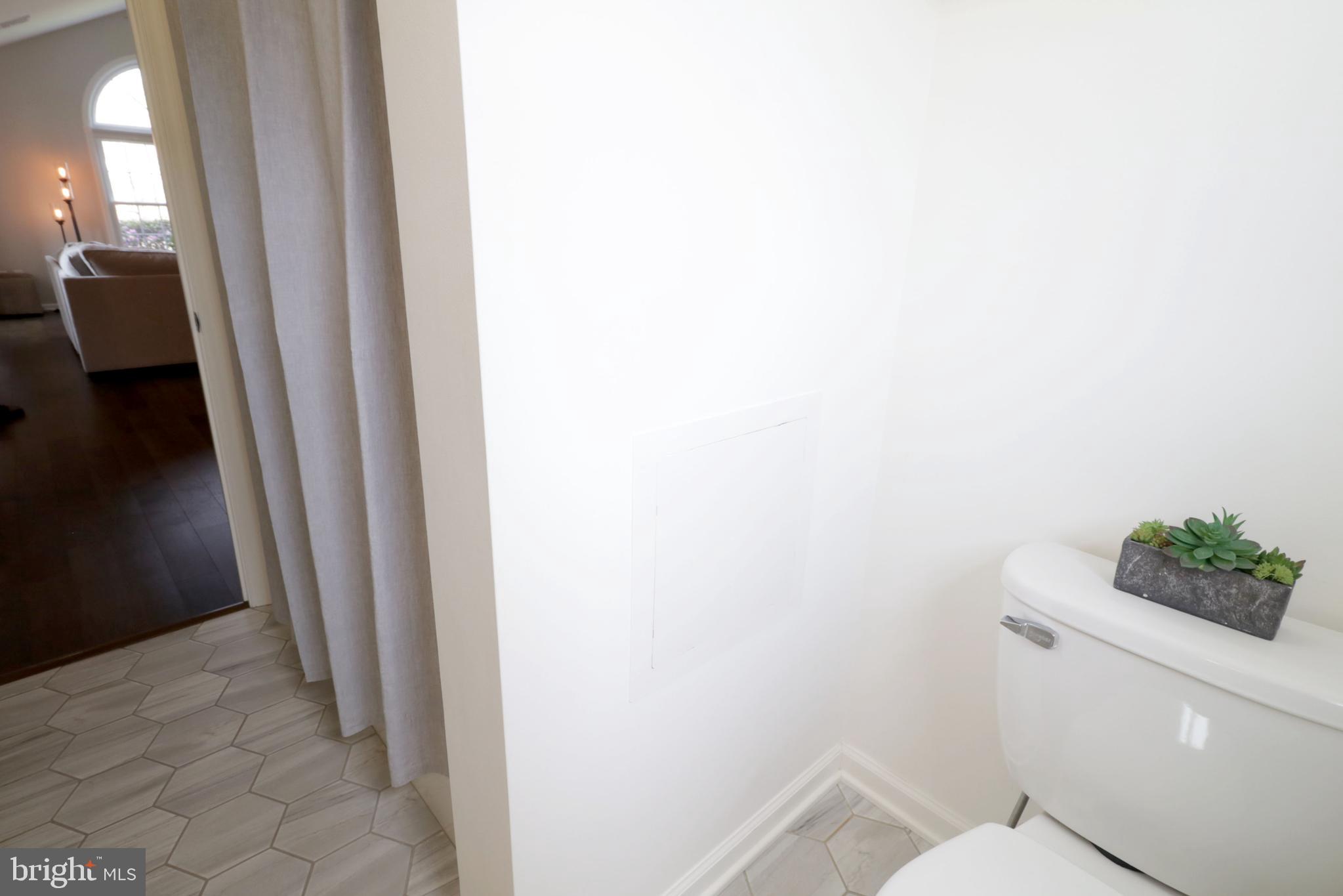 THOROUGHBRED CROSSING - Residential