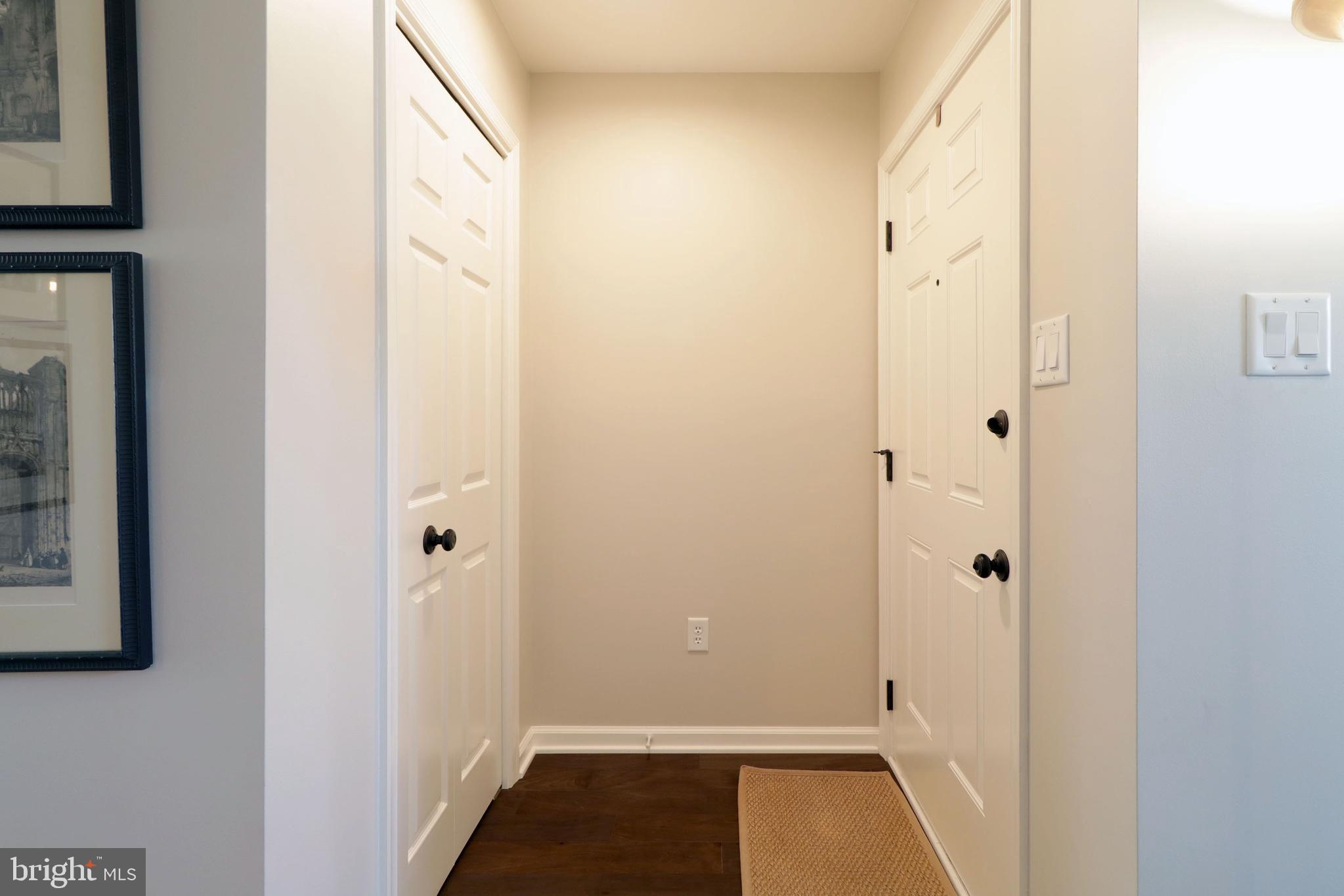 THOROUGHBRED CROSSING - Residential