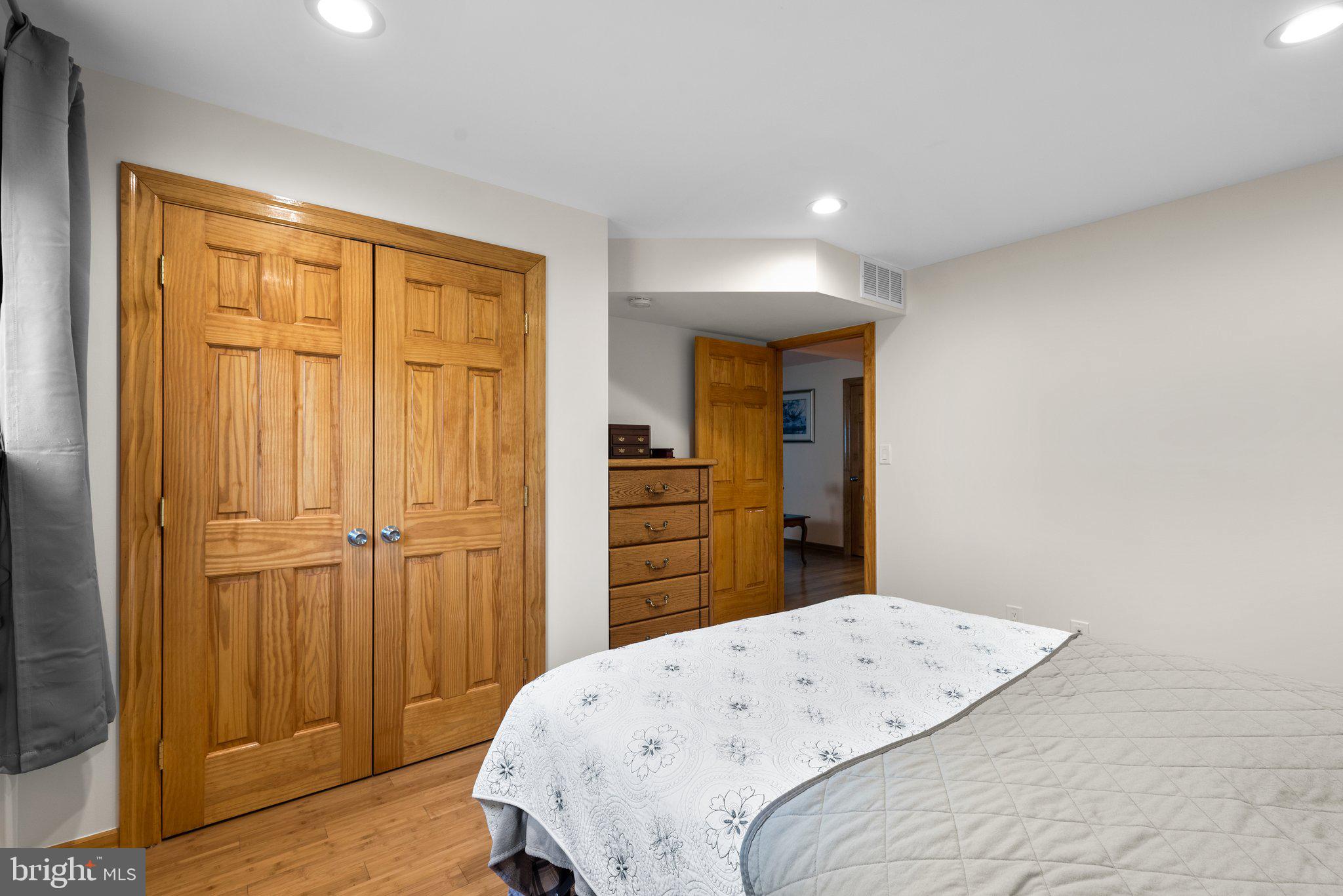 STIRLING FOREST - Residential