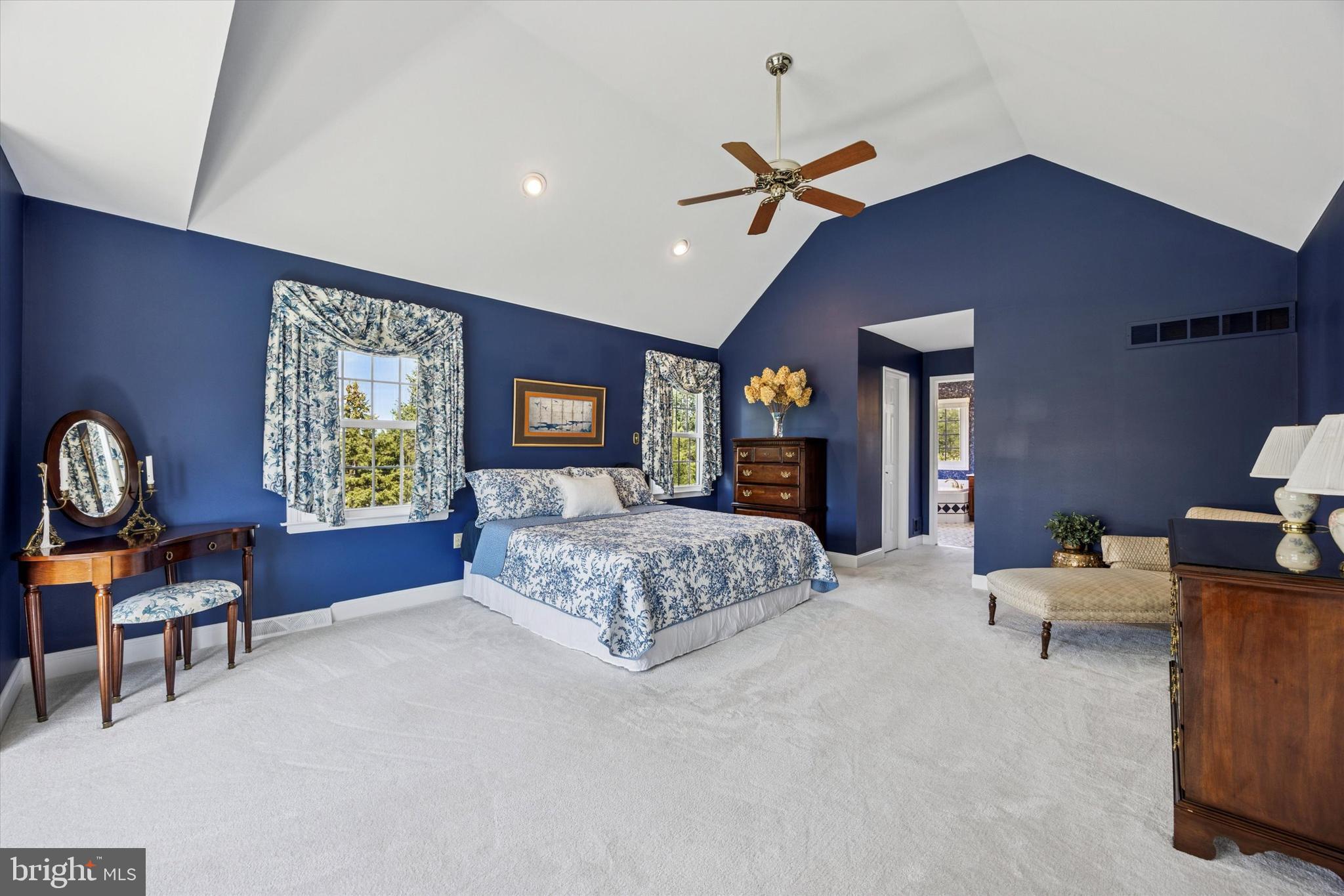 HILLCREST MDWS - Residential