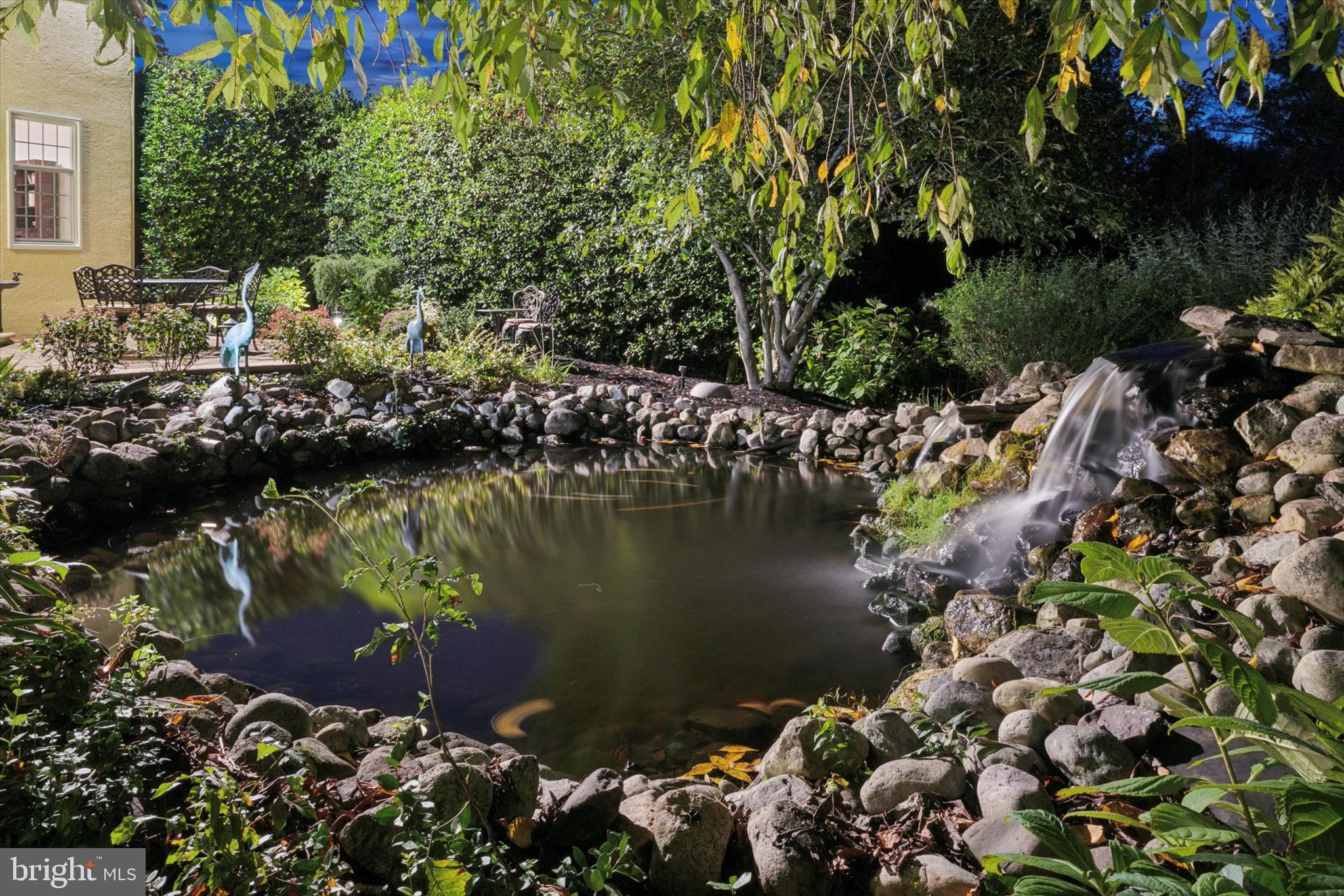 HILLCREST MDWS - Residential