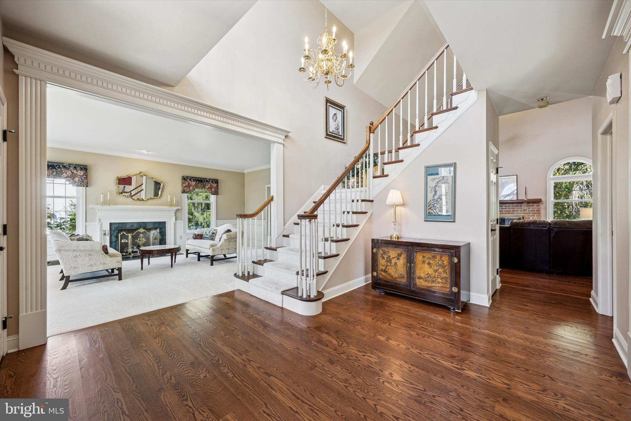 2587 HILLCREST DRIVE