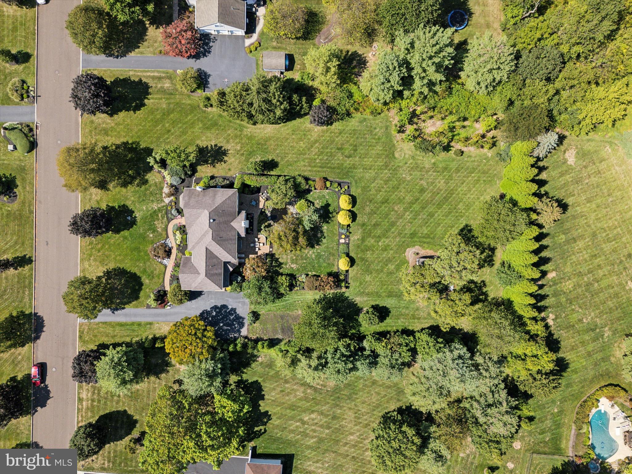 HILLCREST MDWS - Residential