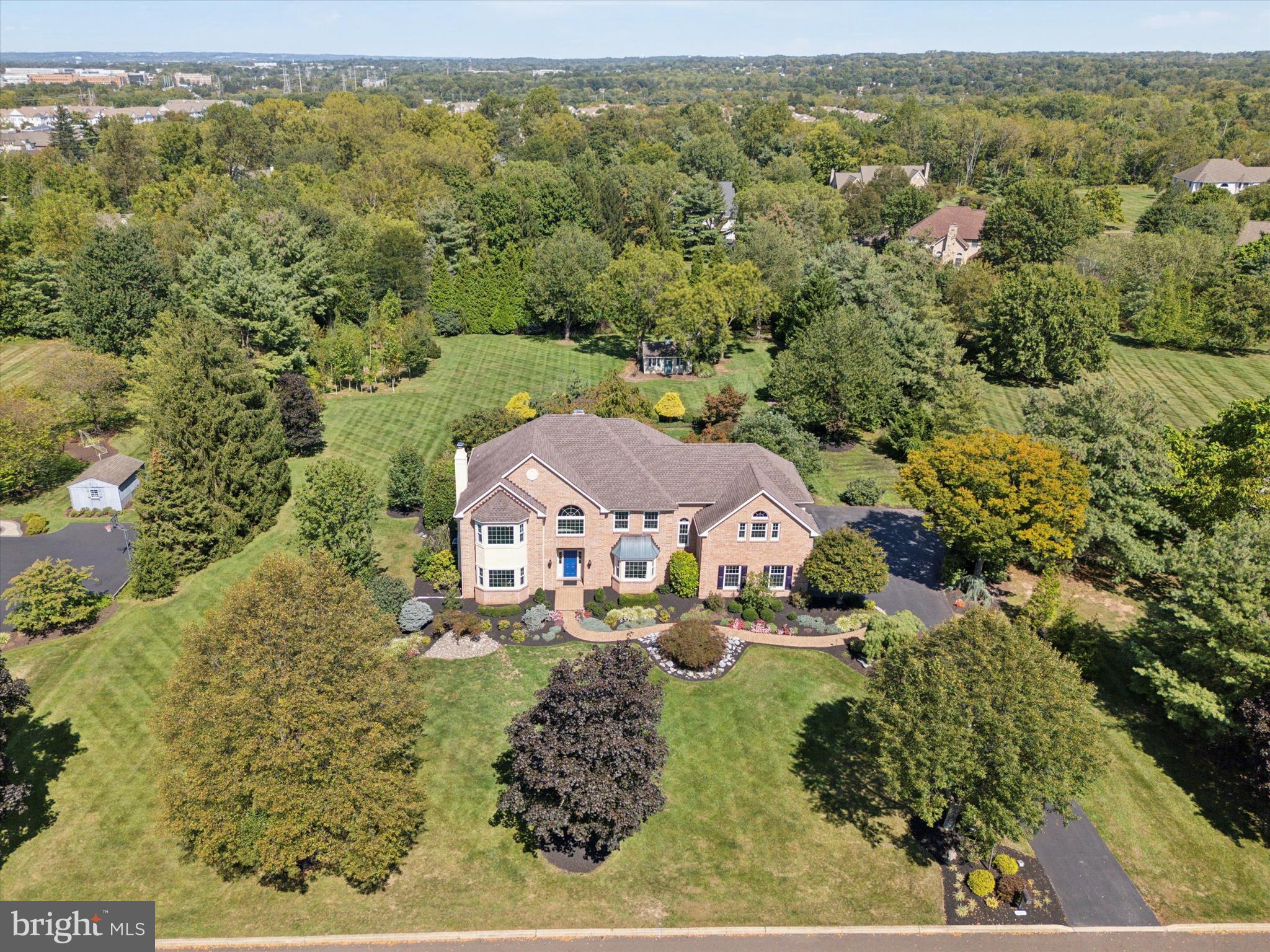 HILLCREST MDWS - Residential