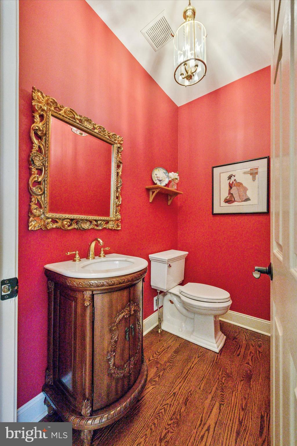 HILLCREST MDWS - Residential