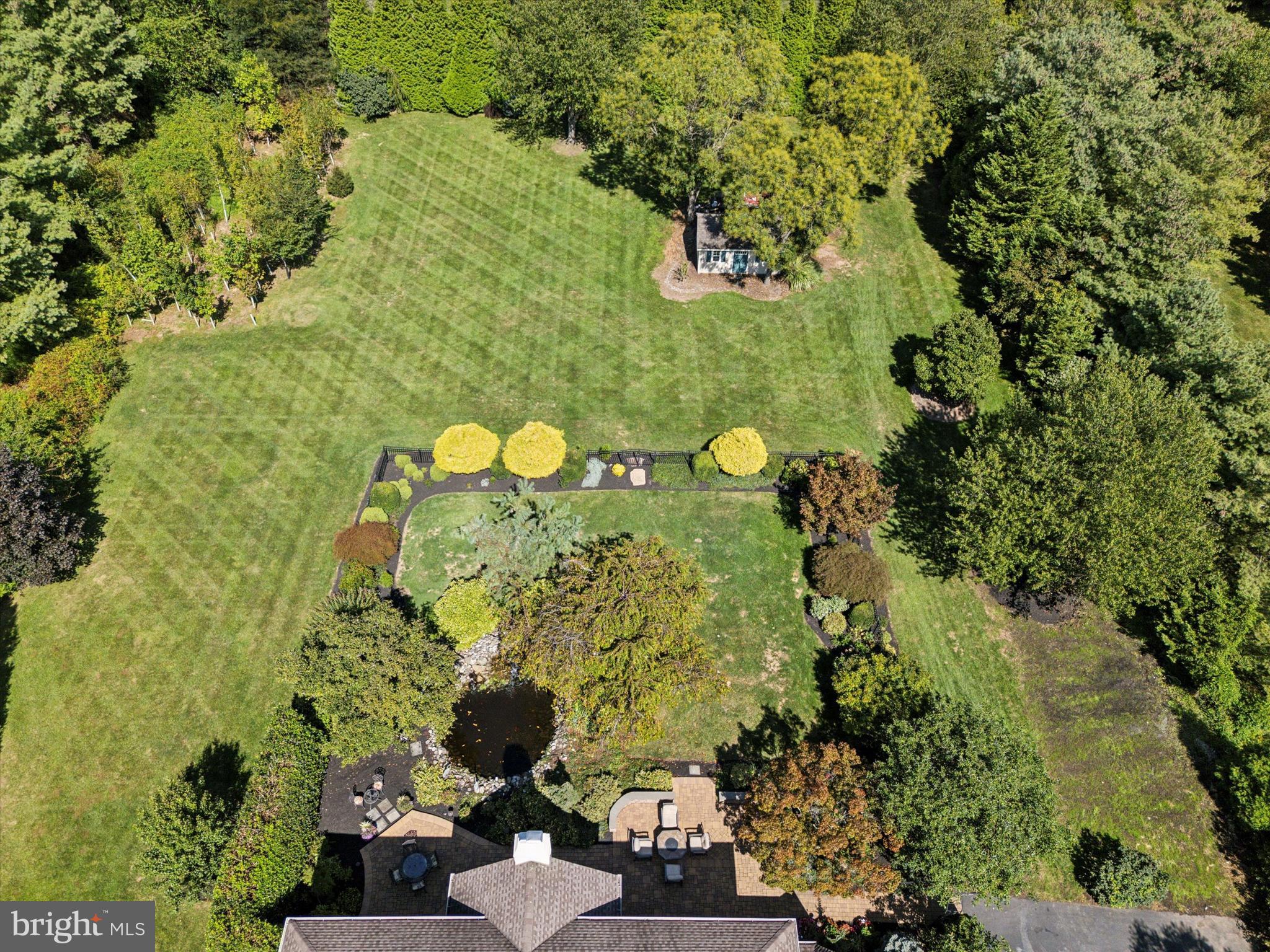 HILLCREST MDWS - Residential