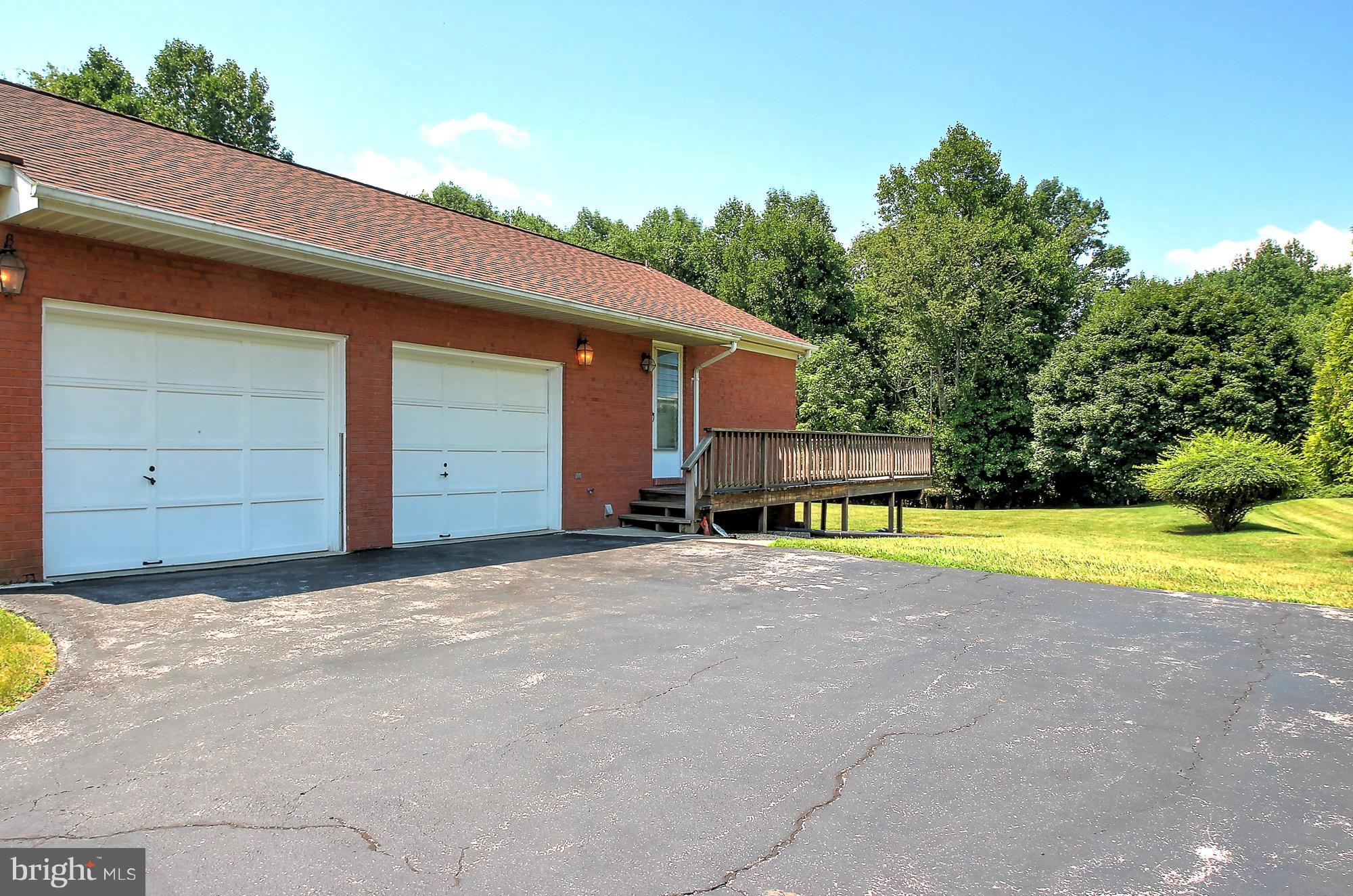 MOUNT HEBRON - Residential