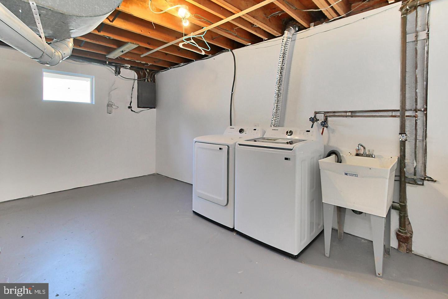 FAIRFAX VILLA - Residential Lease