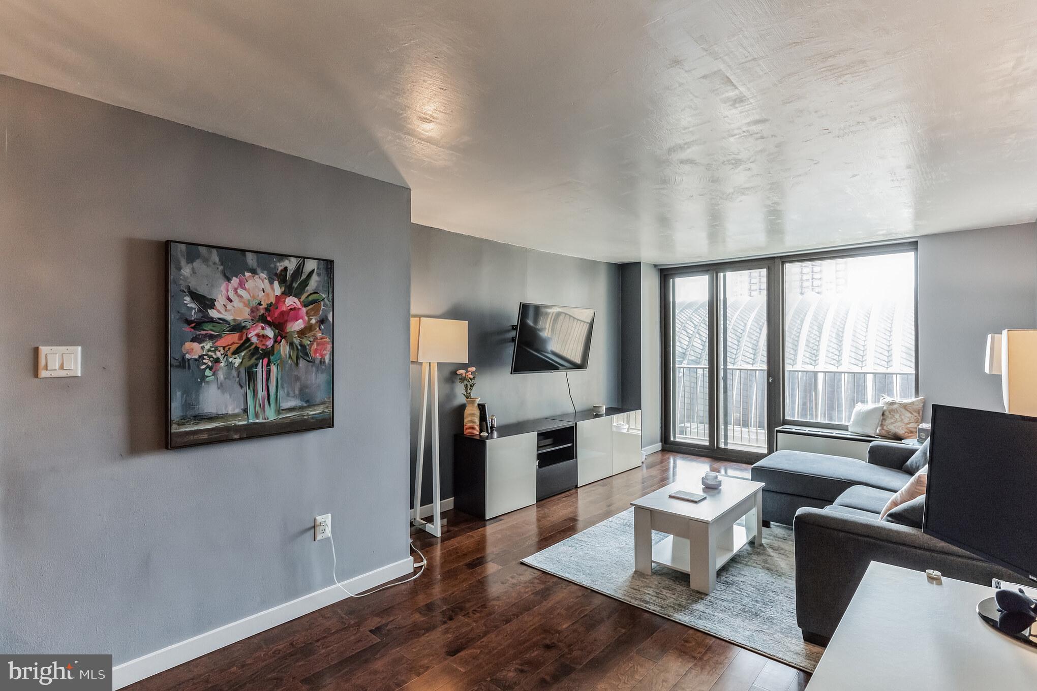 CENTER CITY - Residential
