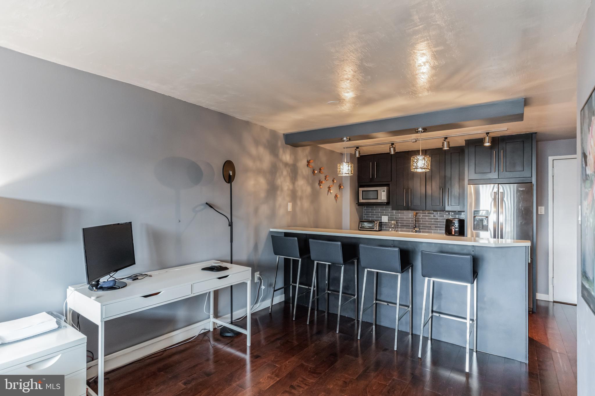 CENTER CITY - Residential